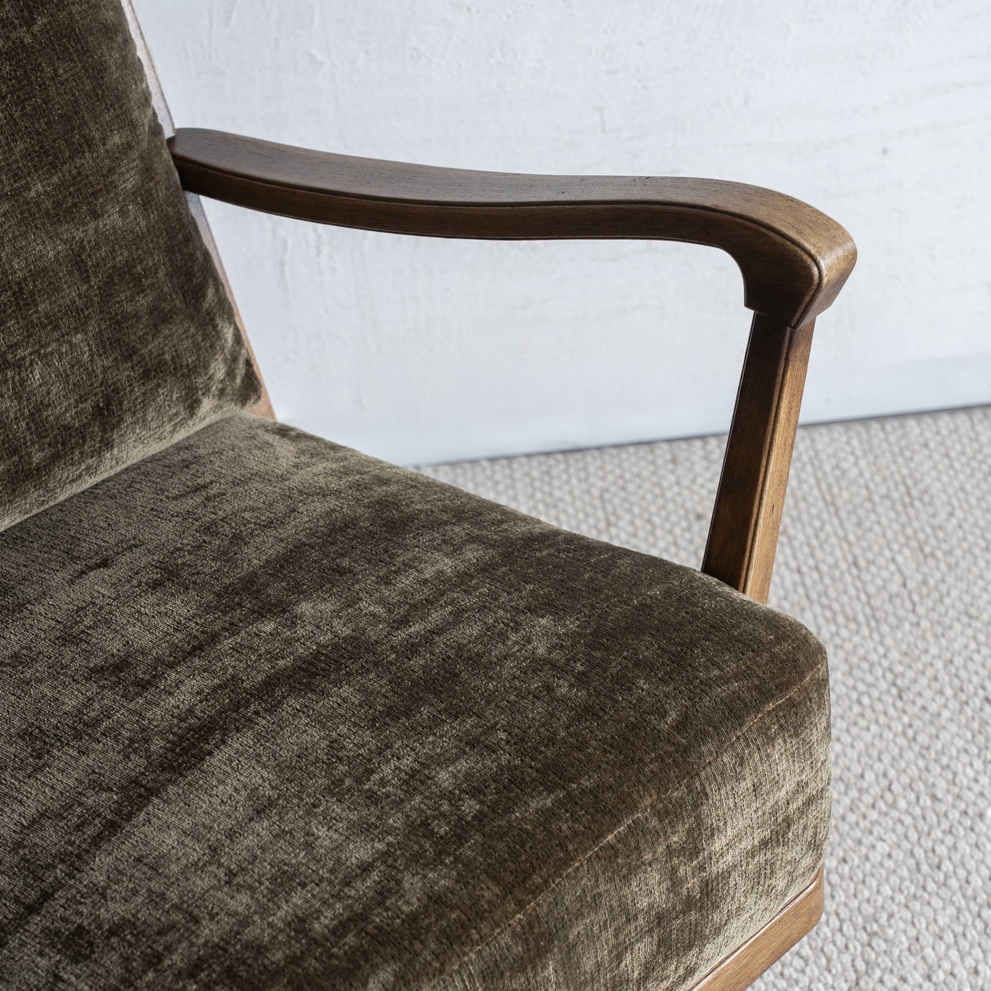 كرسي استرخاء عصري منخفض اللمسات من أركو