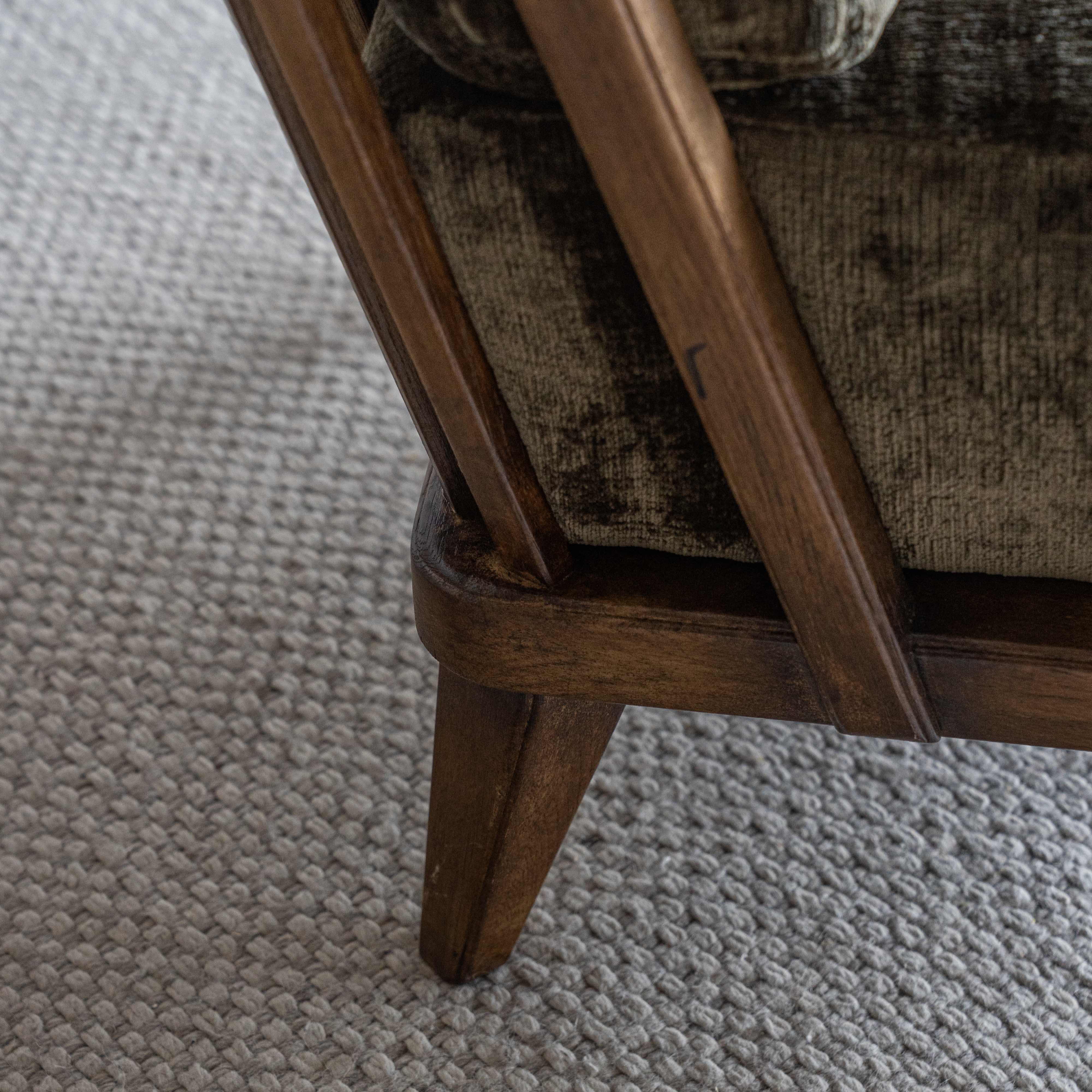 كرسي استرخاء عصري منخفض اللمسات من أركو