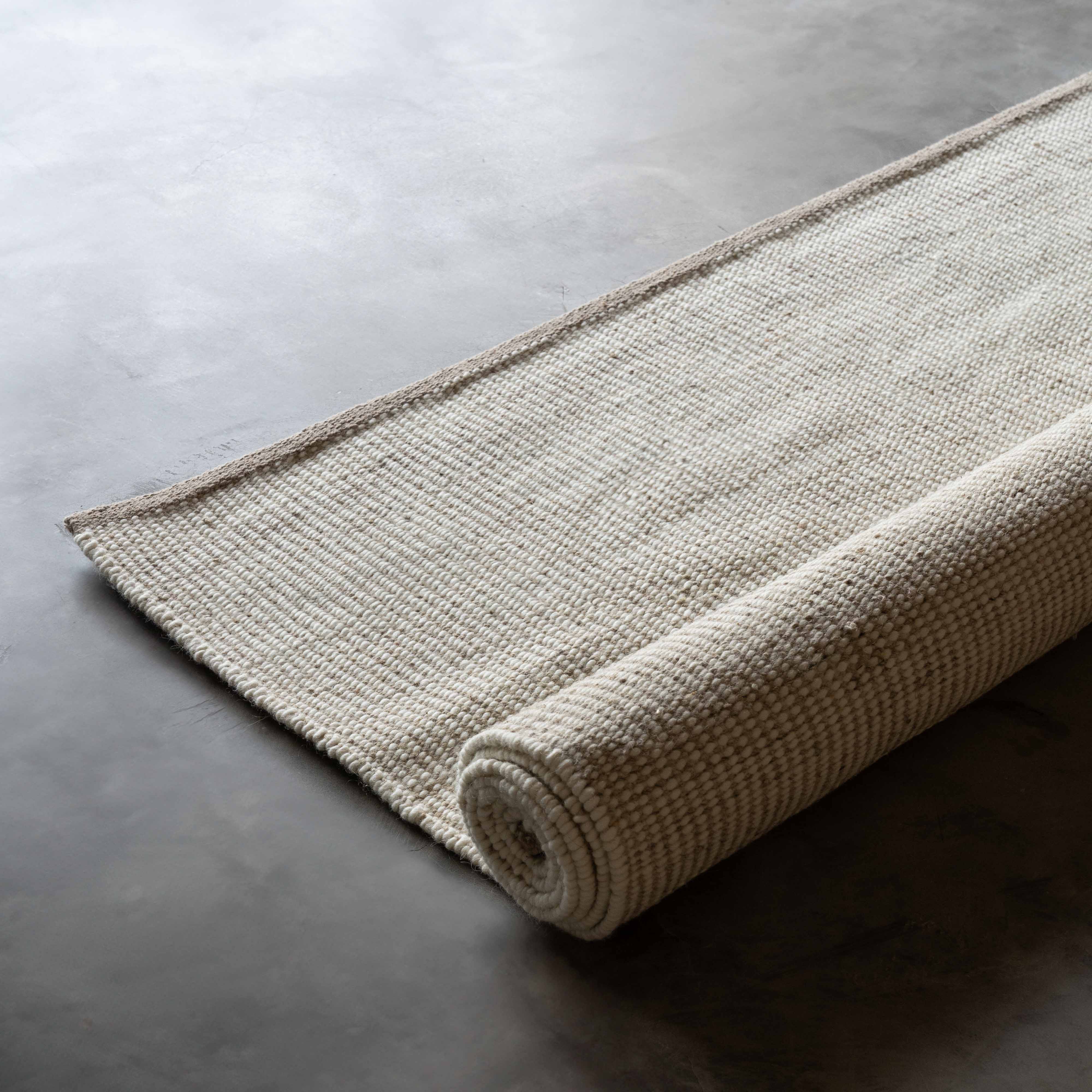 Chennai Express Handcrafted Silver Ivory Wool Rug