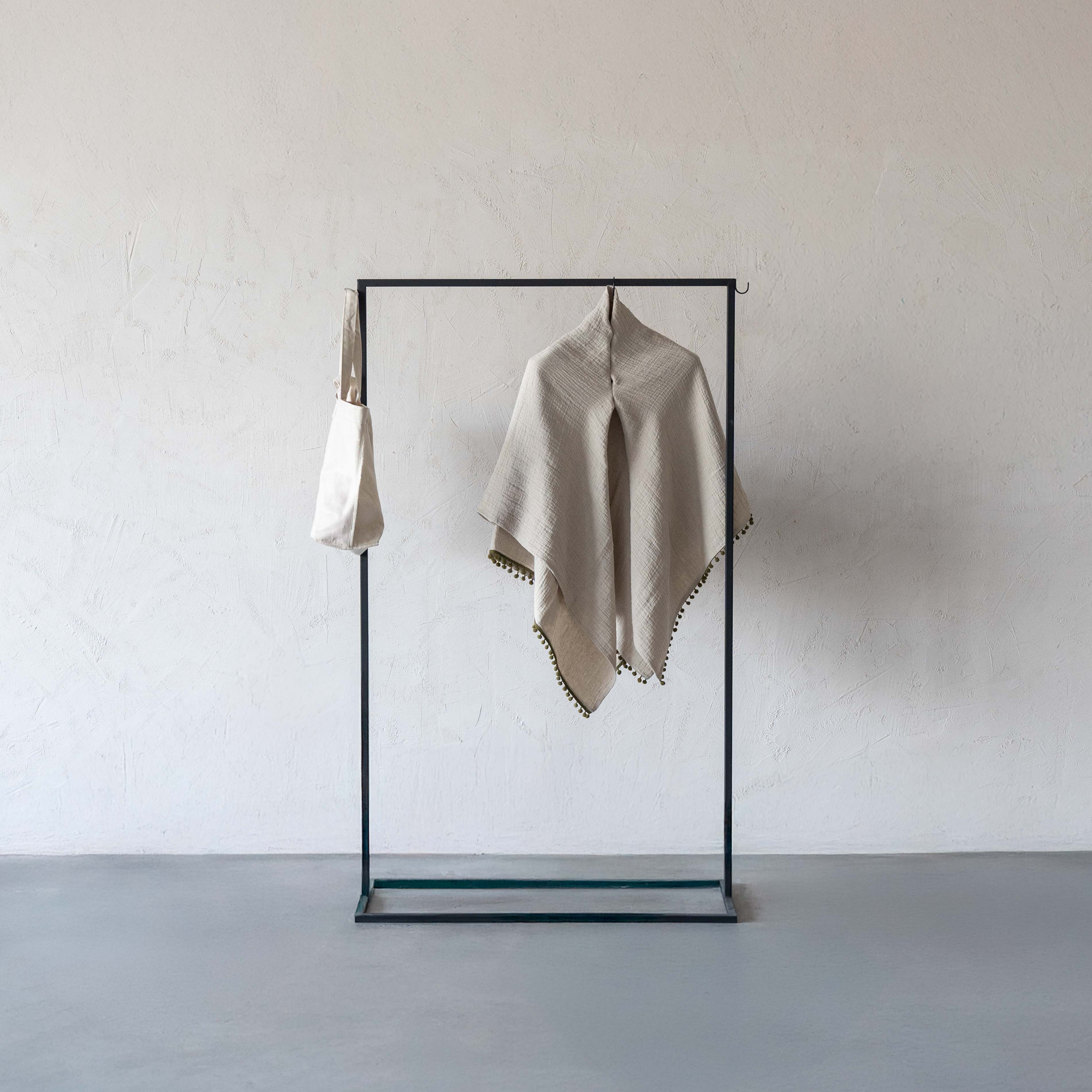 Reed Powder Coated Standing Floor Cloth Hanger | Garments Hanger