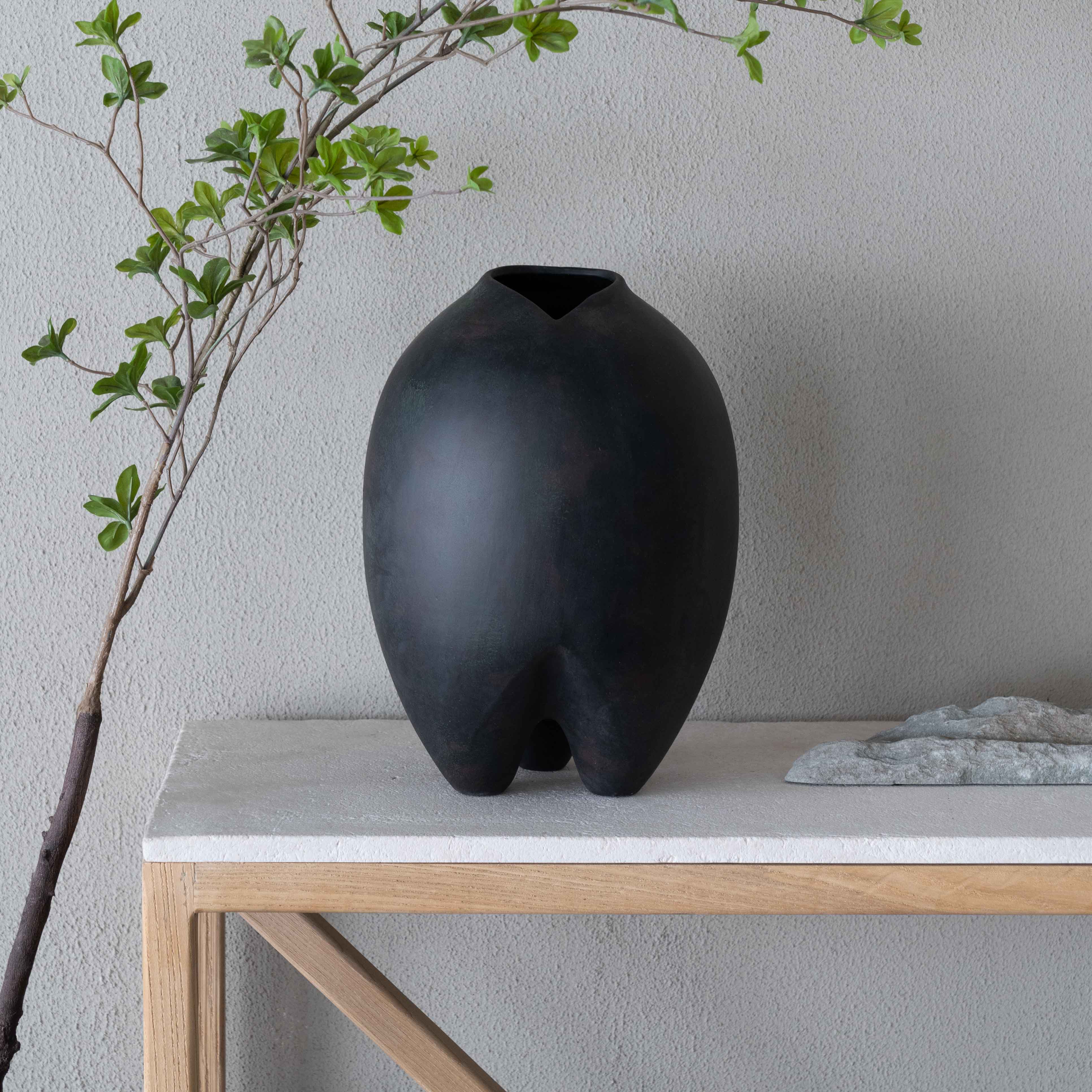 Craft Decorative Modern Ceramic Vase | Flower Pot - Vase - WS Living - UAE Modern Home Furniture Stores in Dubai