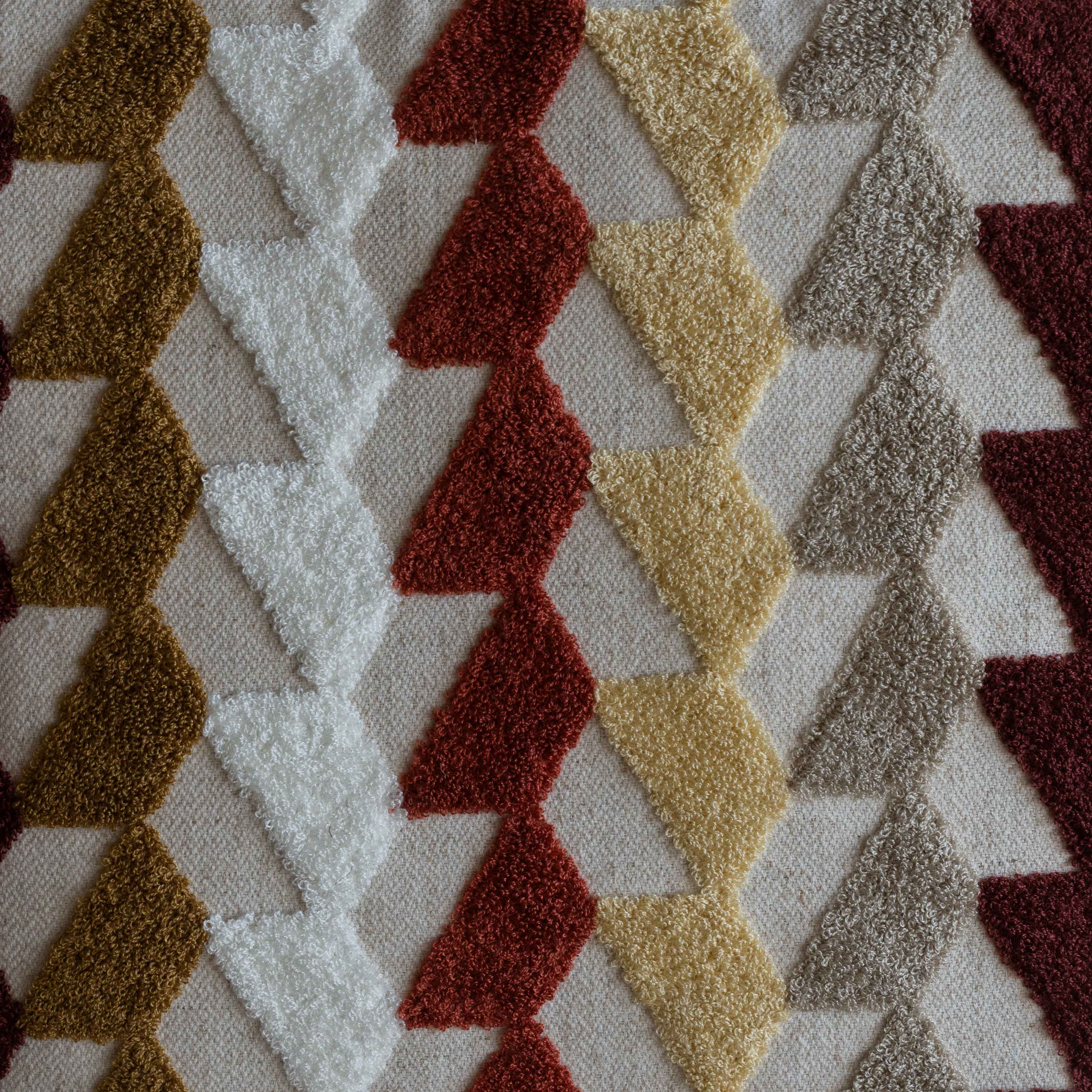 غطاء وسادة فيليور أبيض