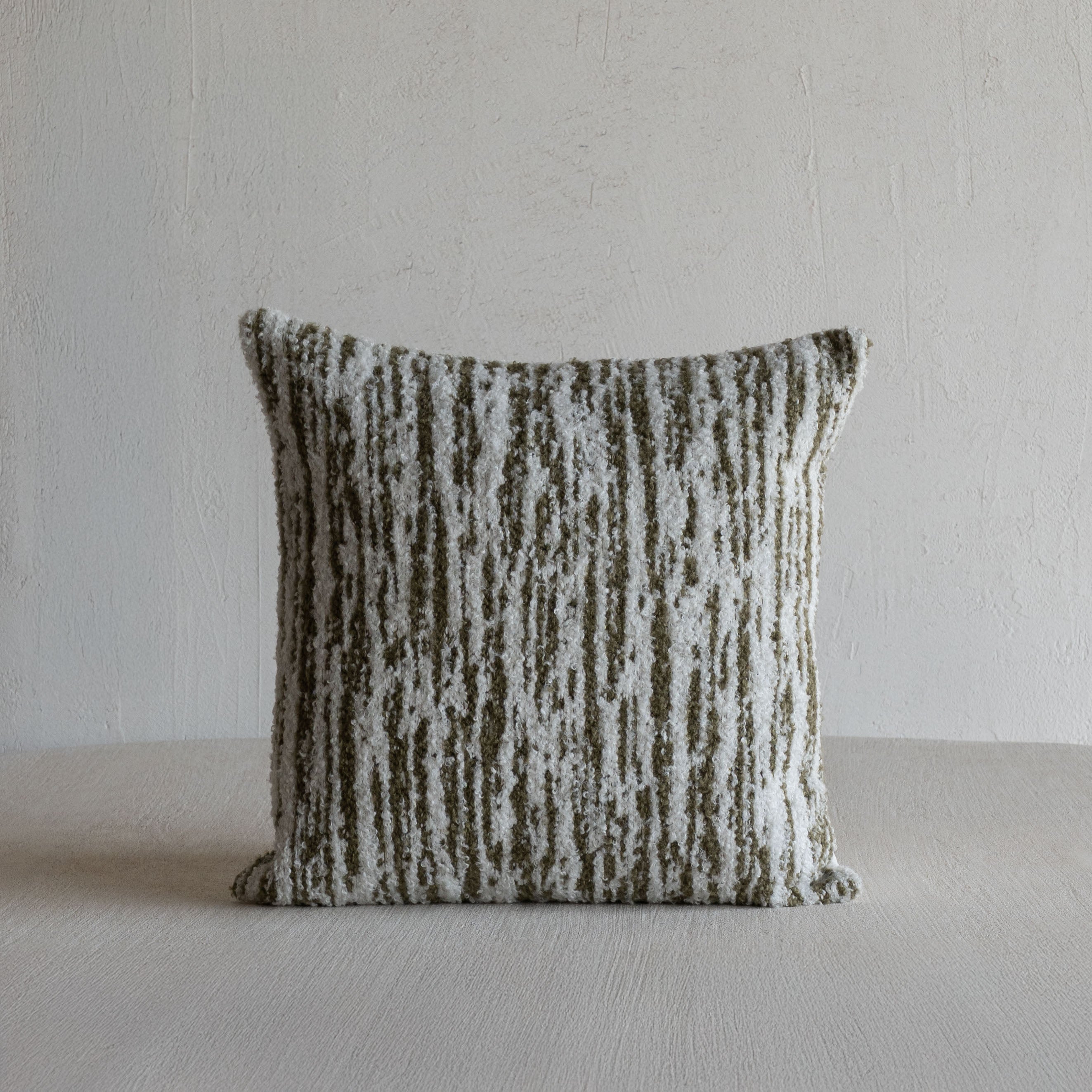 Folia Cozy Green Cushion Cover