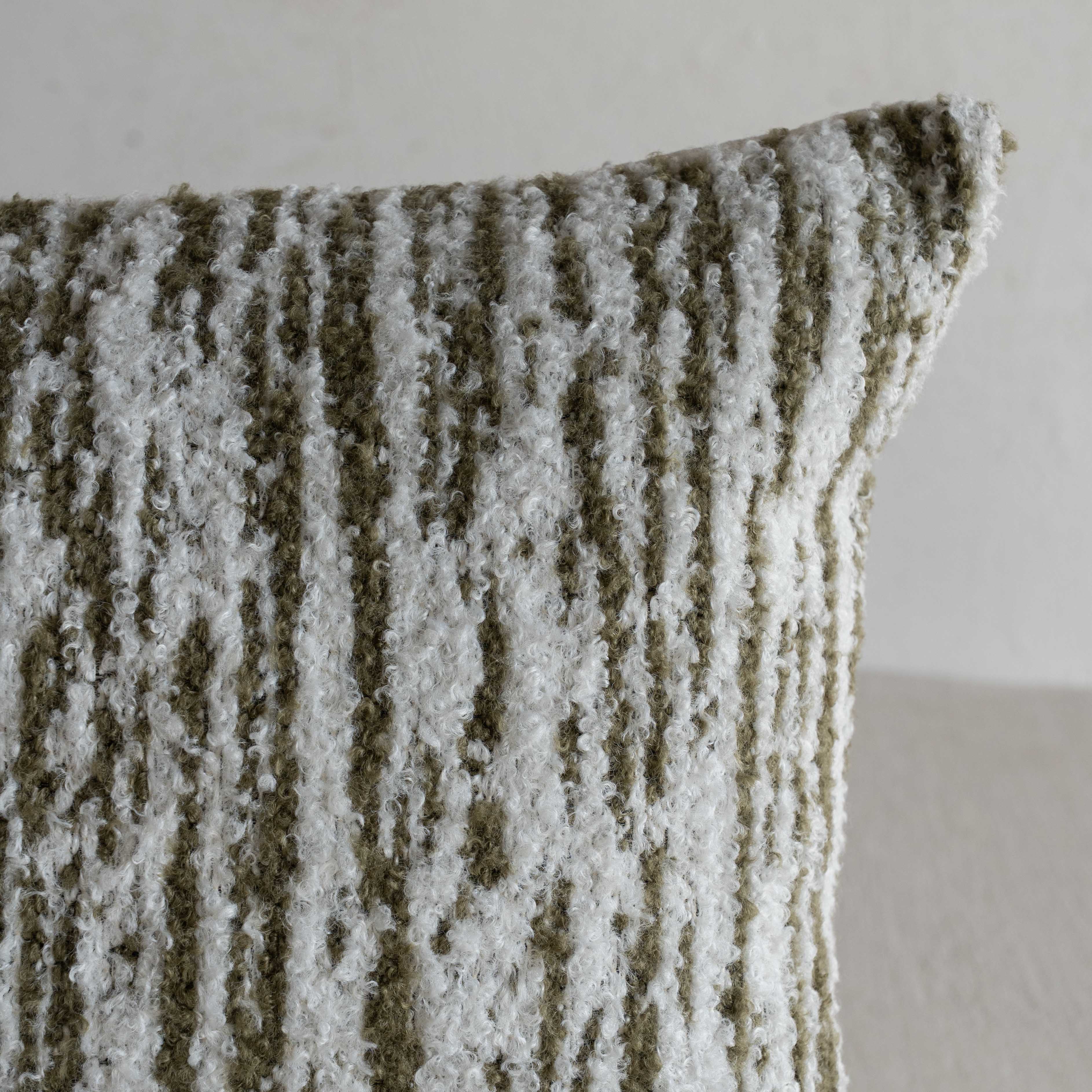 Folia Cozy Green Cushion Cover