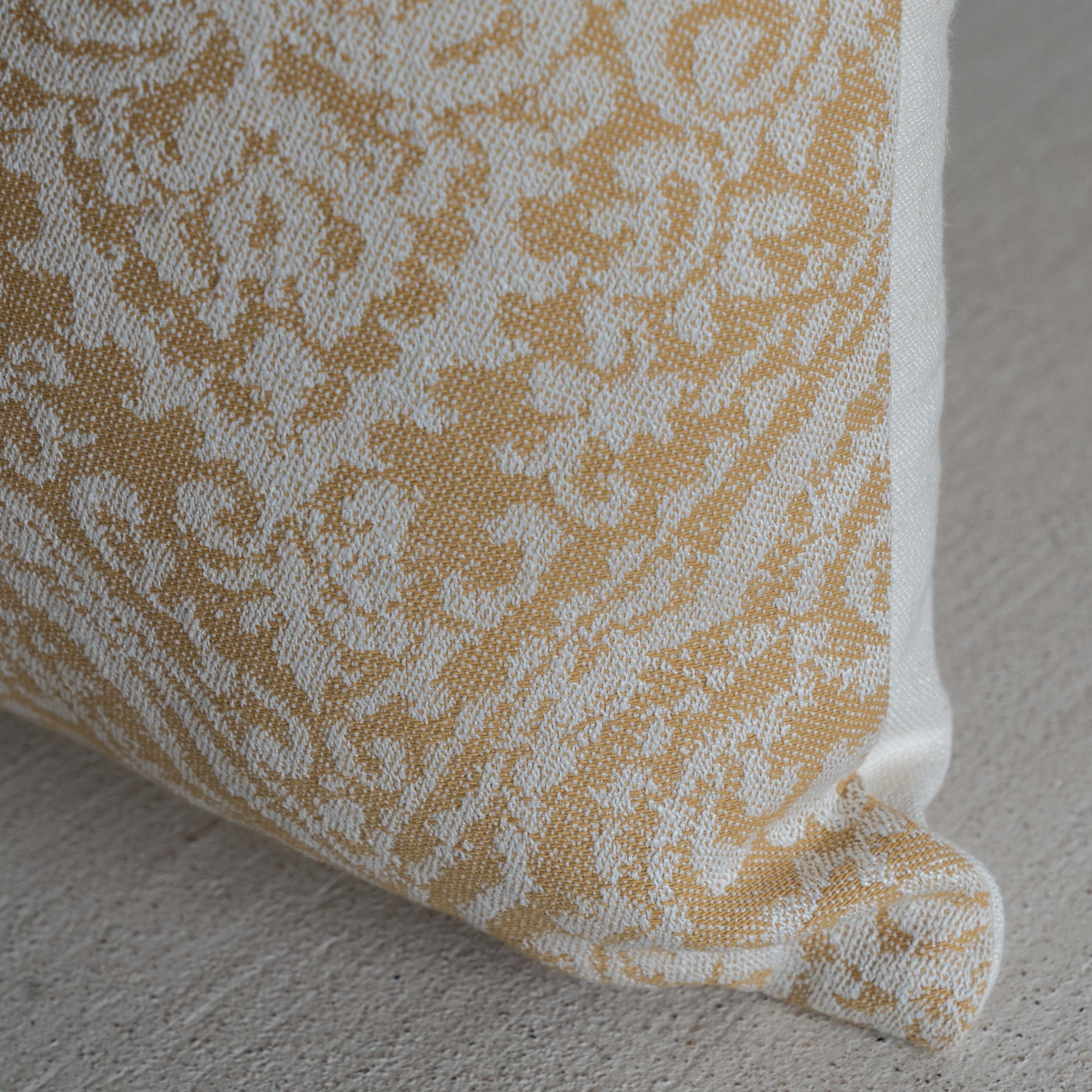 Leafstone Cushion Cover – Light Gold