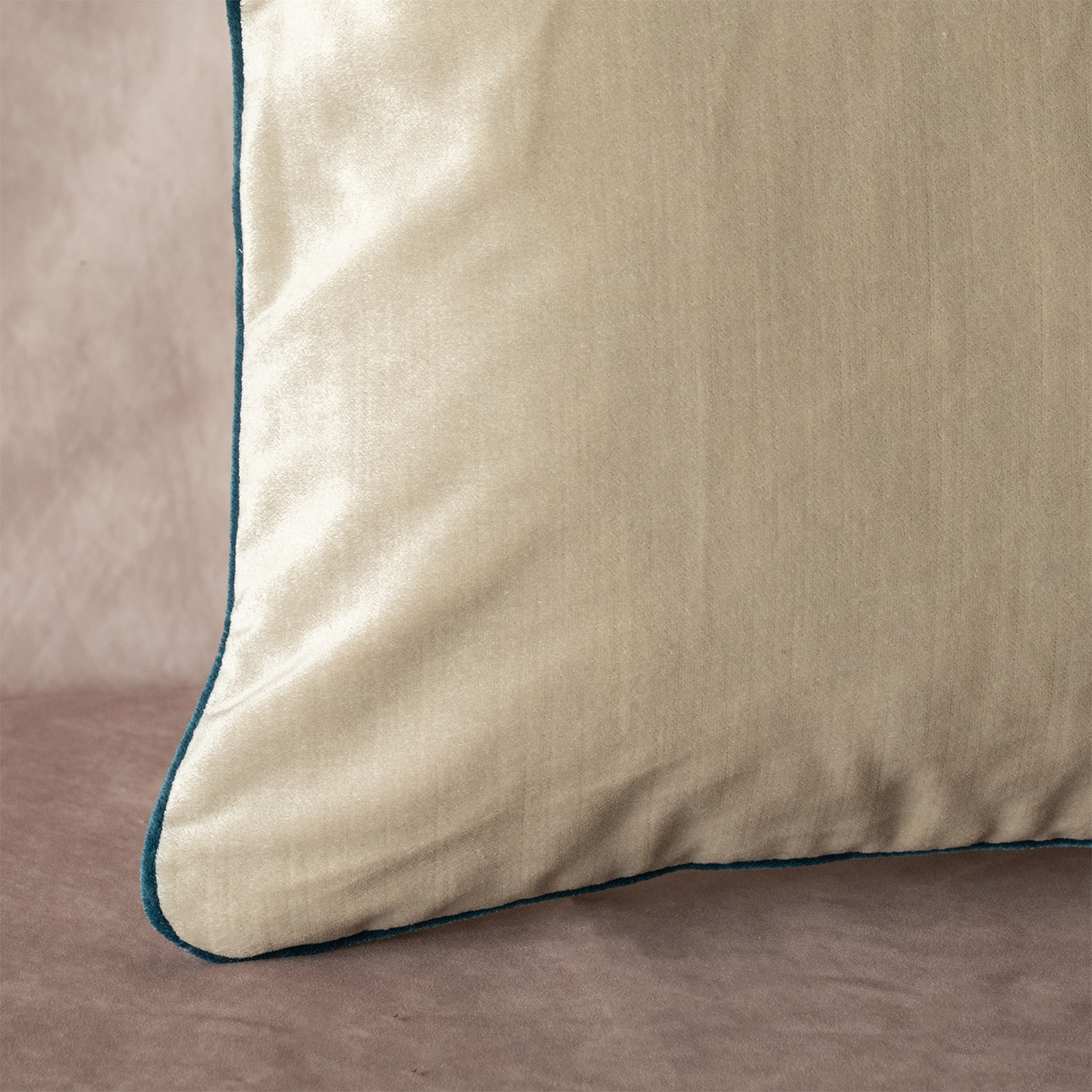 Pearl Velvet Cushion Cover