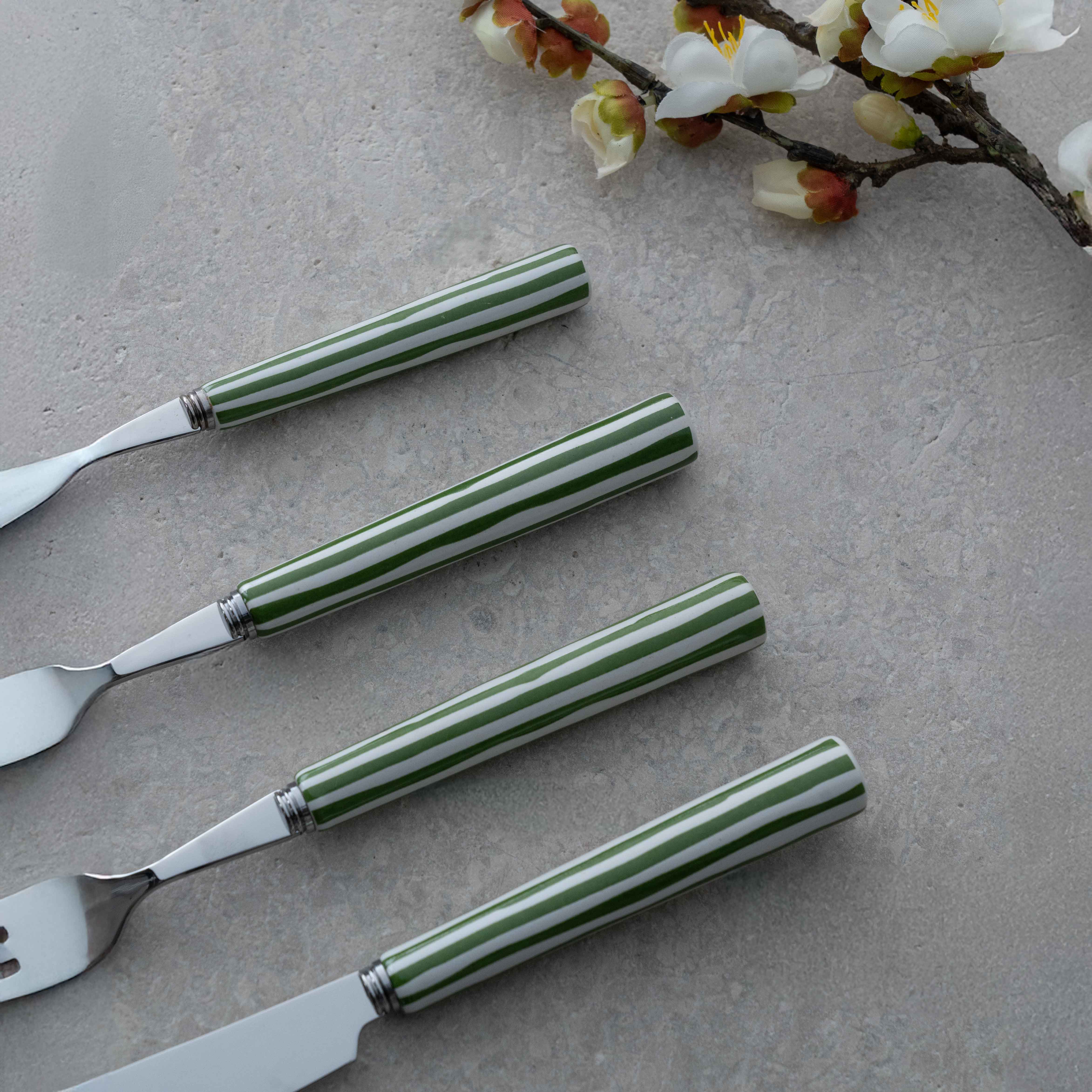 Modern Cutlery Set Of 4 Persons 16 pcs - Ceramic Handle | Sliver - Green - Cutlery Set - WS Living - UAE Modern Home Furniture Stores in Dubai