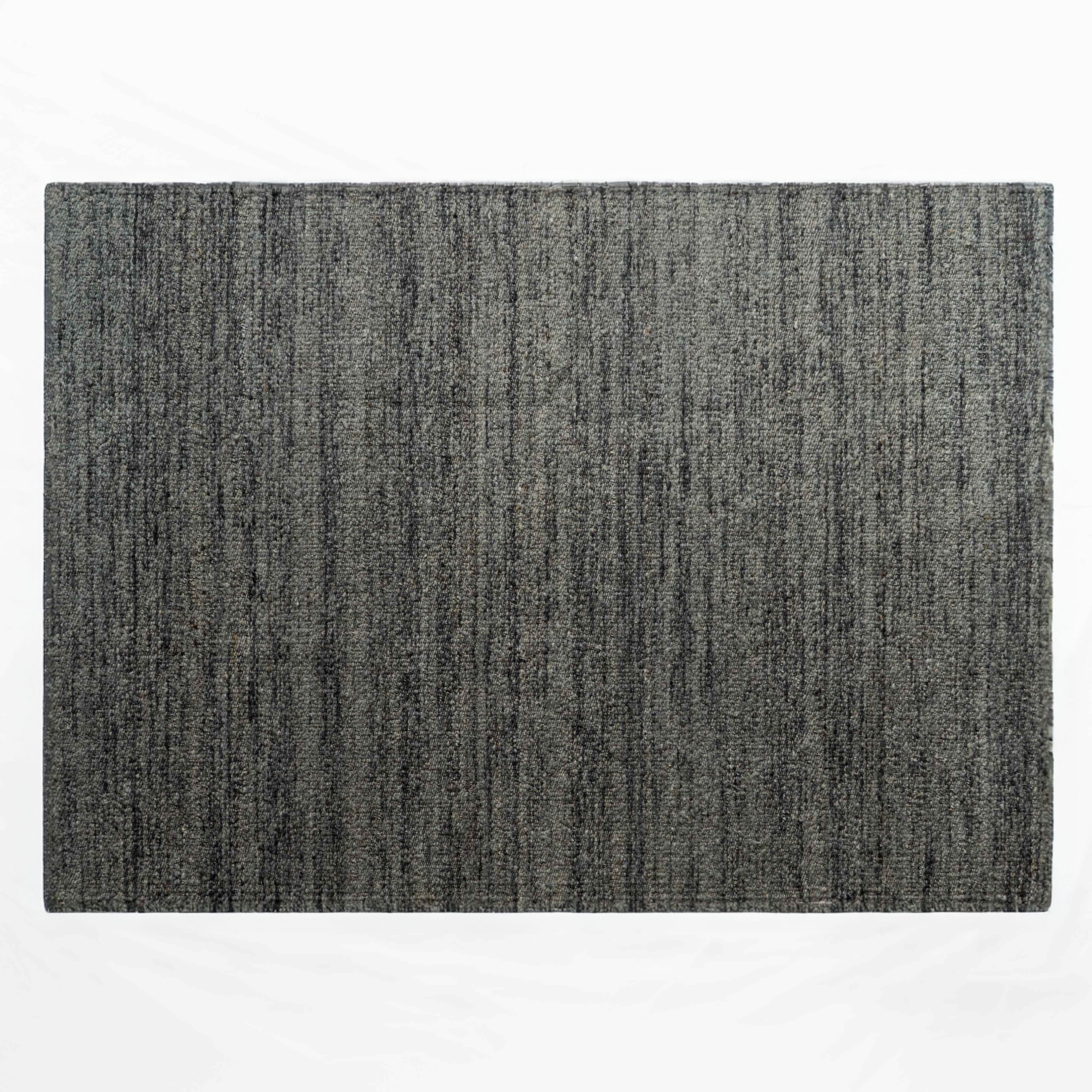 D053 - Handcrafted Wool Rug