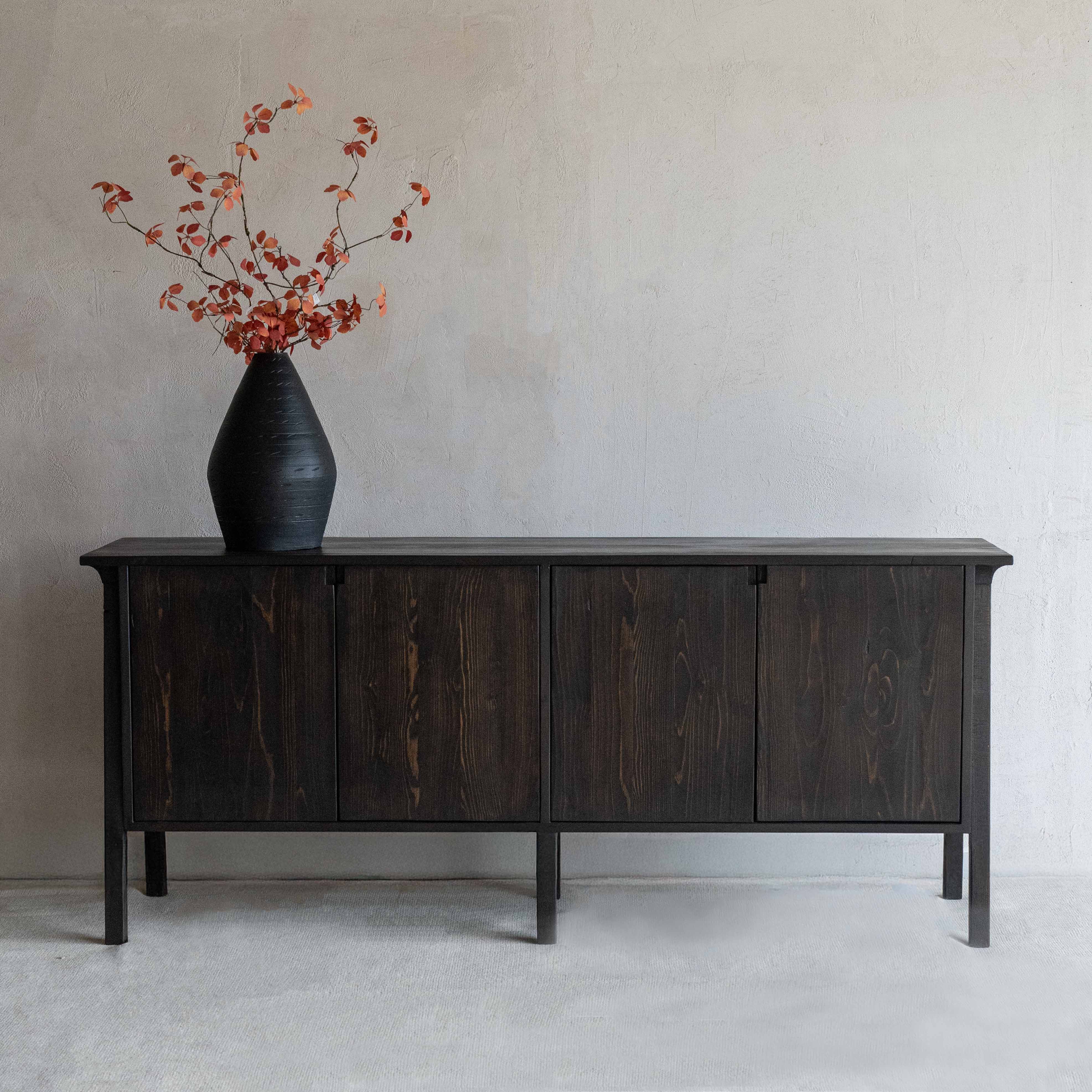 خزانة جانبية دارينا من خشب الصنوبر الصلب - لون الجوز الداكن