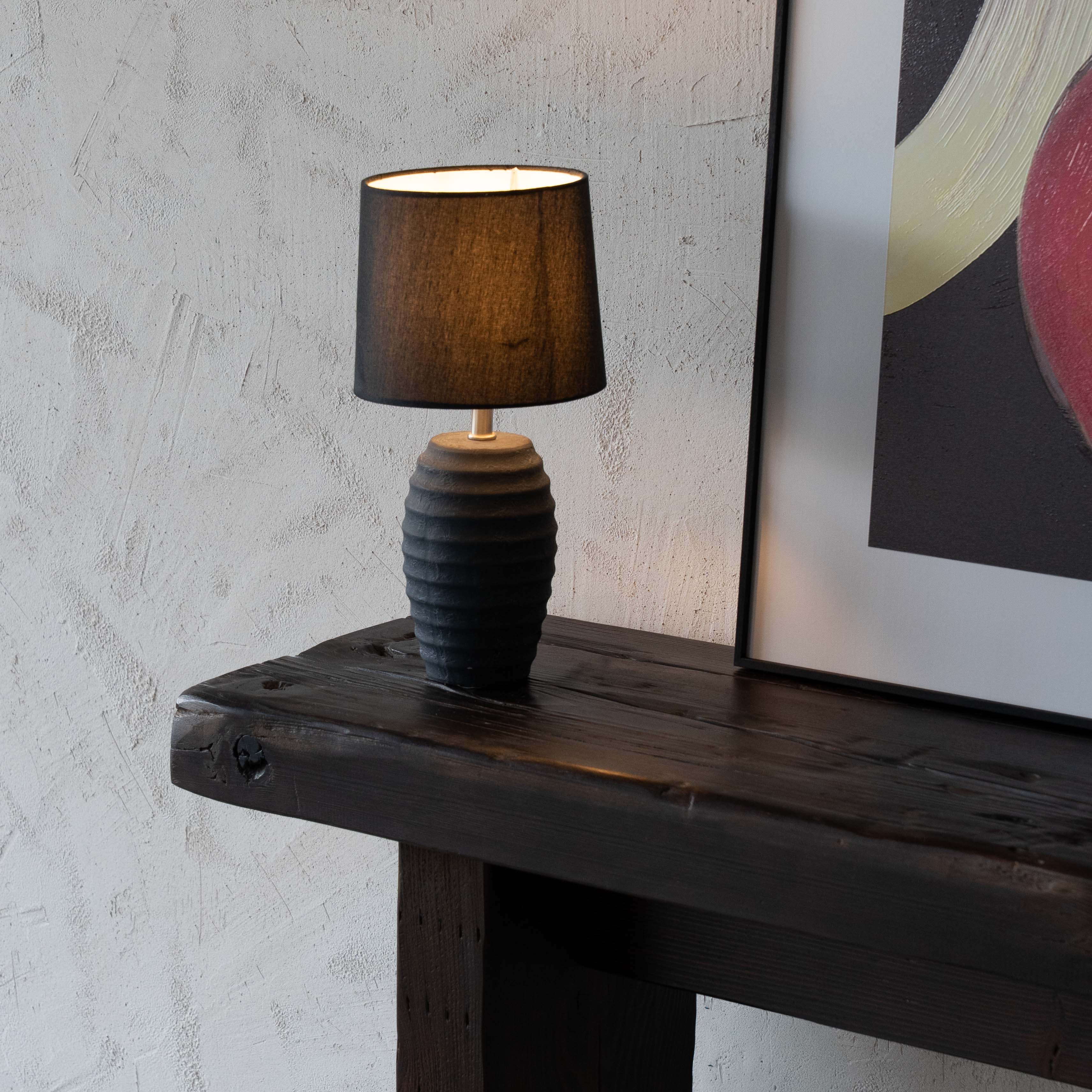 Doris Classic Table Lamp
