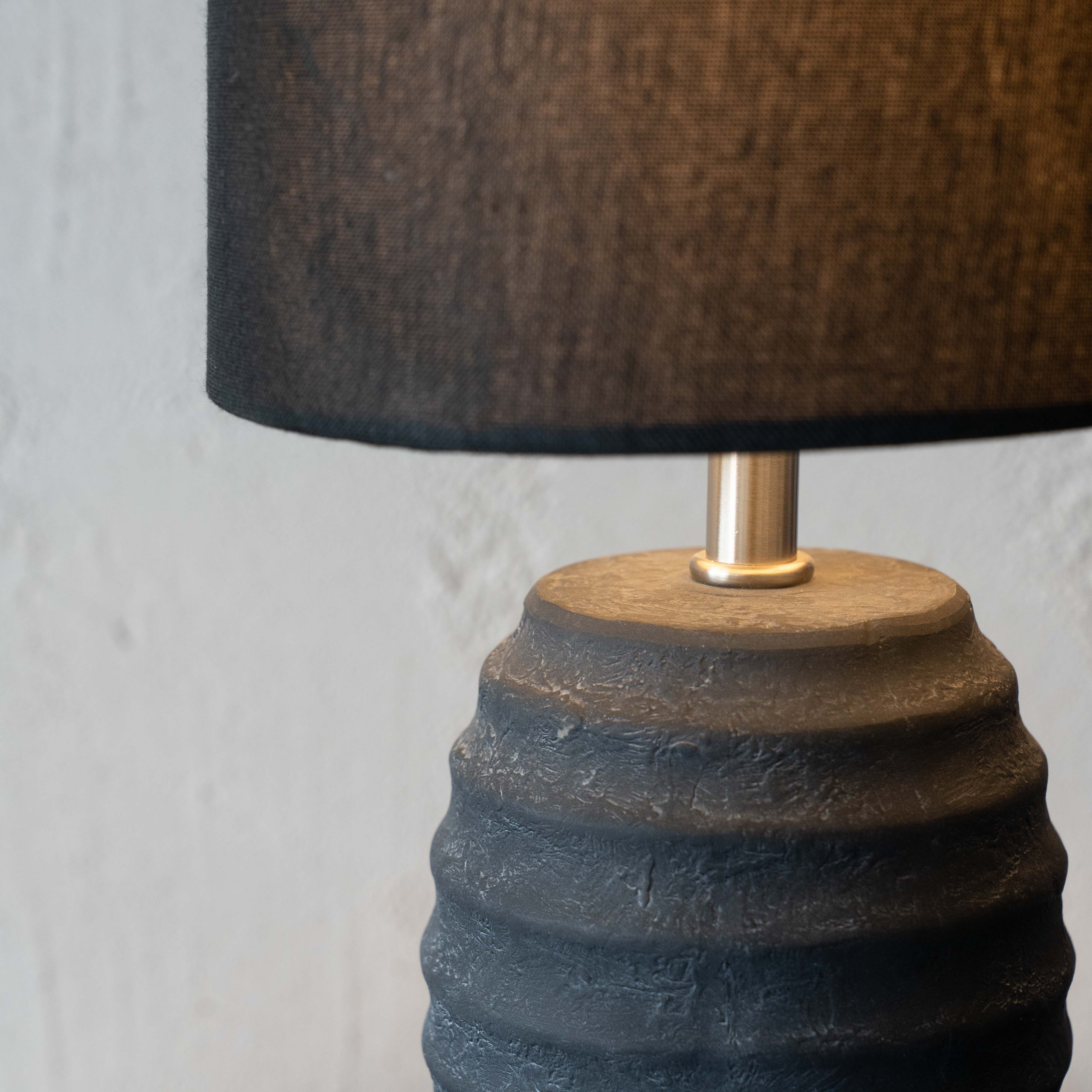 Doris Classic Table Lamp