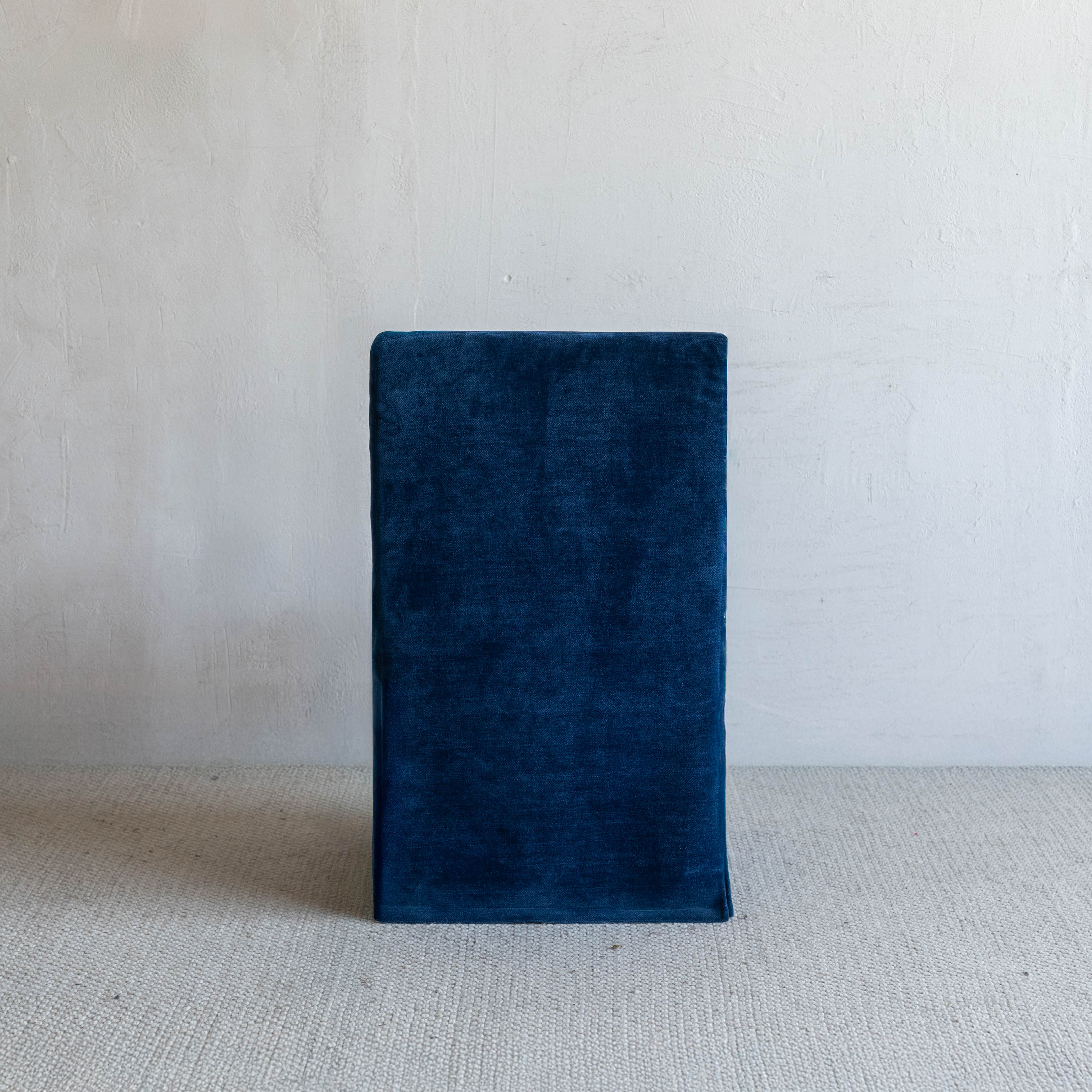 كرسي طعام إميلي