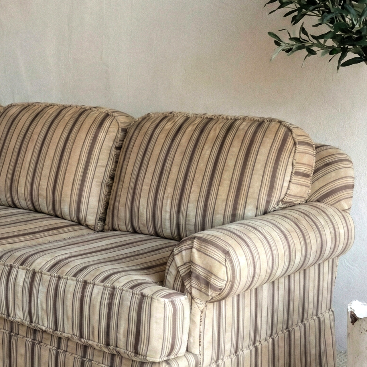 The Godfather Classic Contemporary 2 Seater Sofa