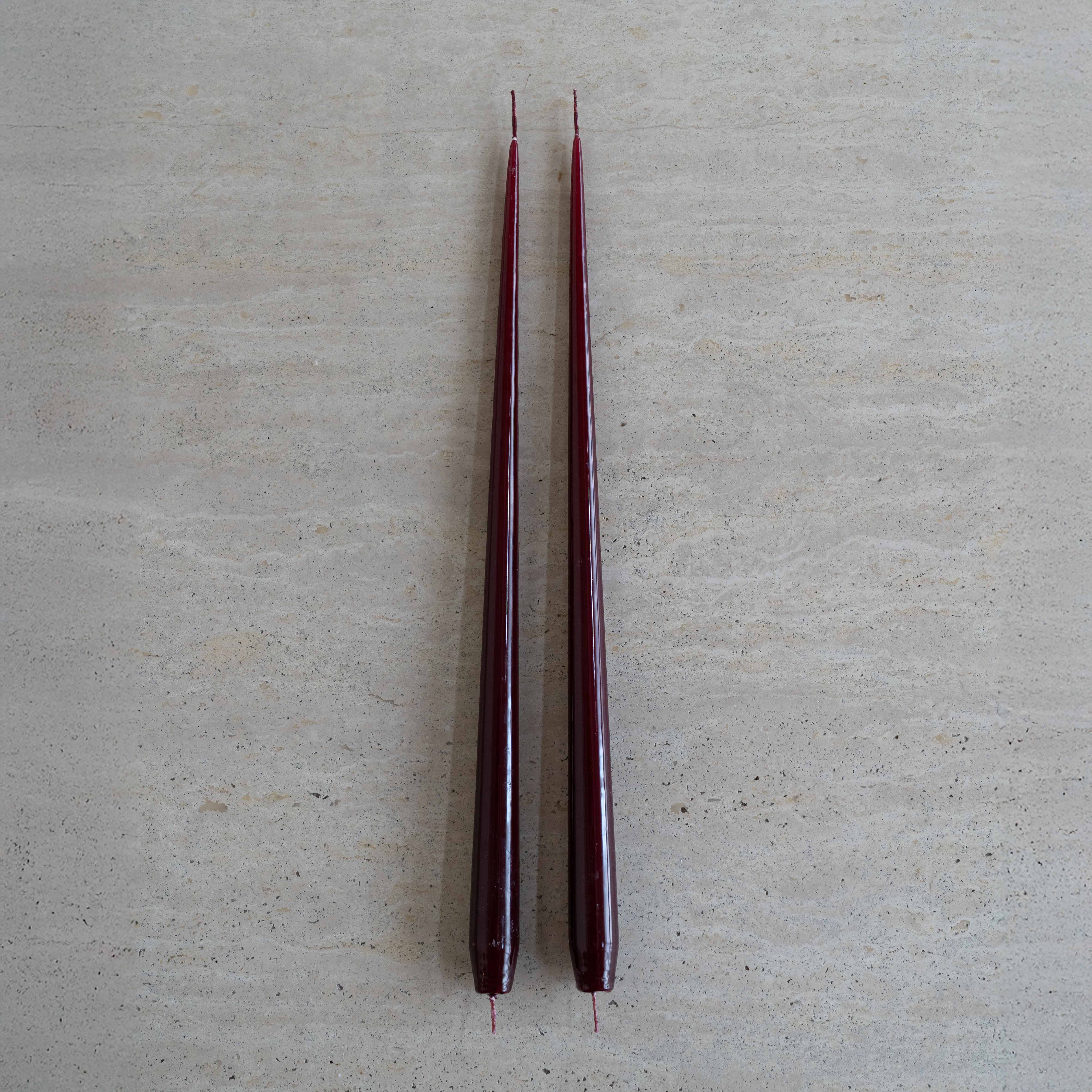 Glow Mist Tapered Candle - Burgundy