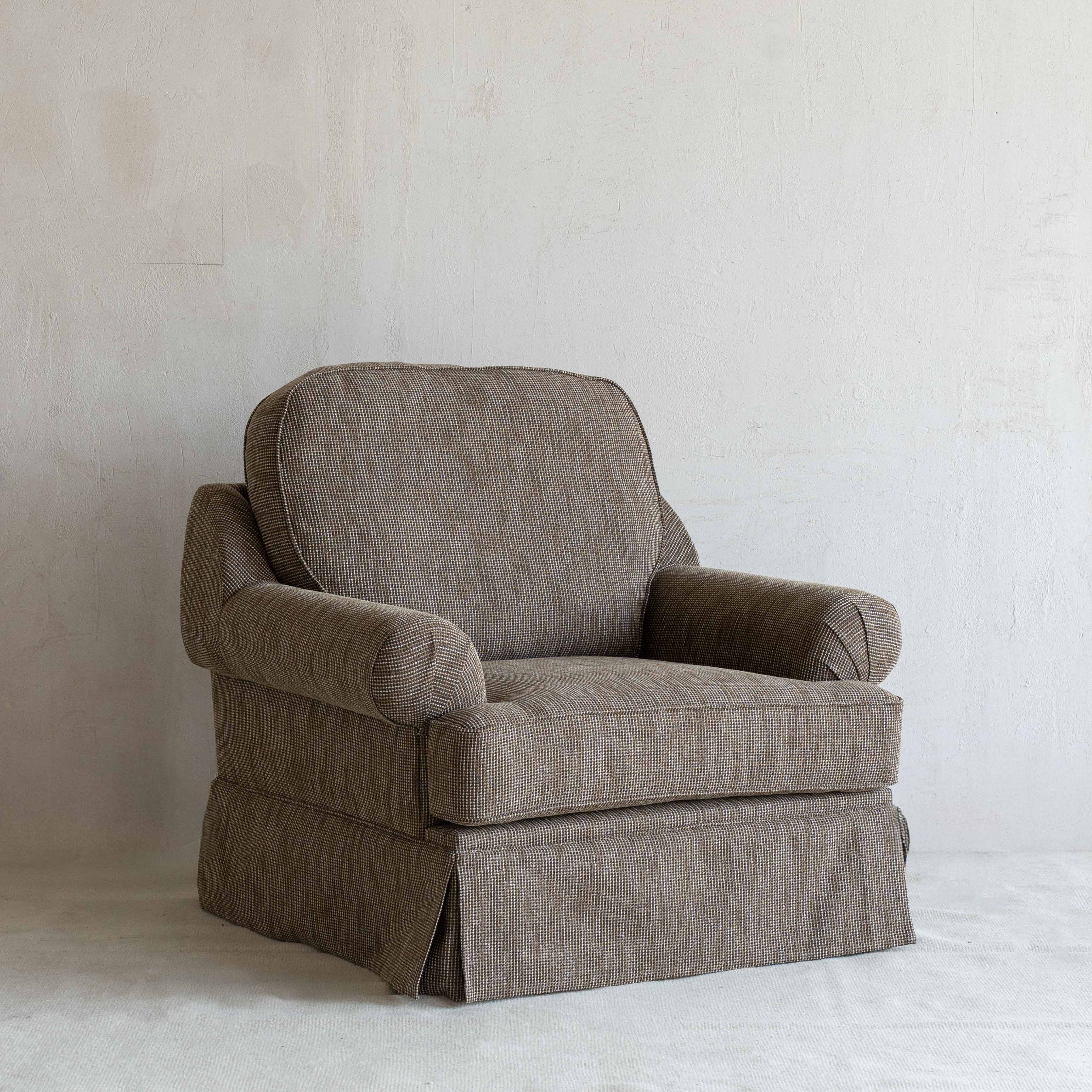 كرسي بذراعين كلاسيكي معاصر مستوحى من فيلم العراب - بني 