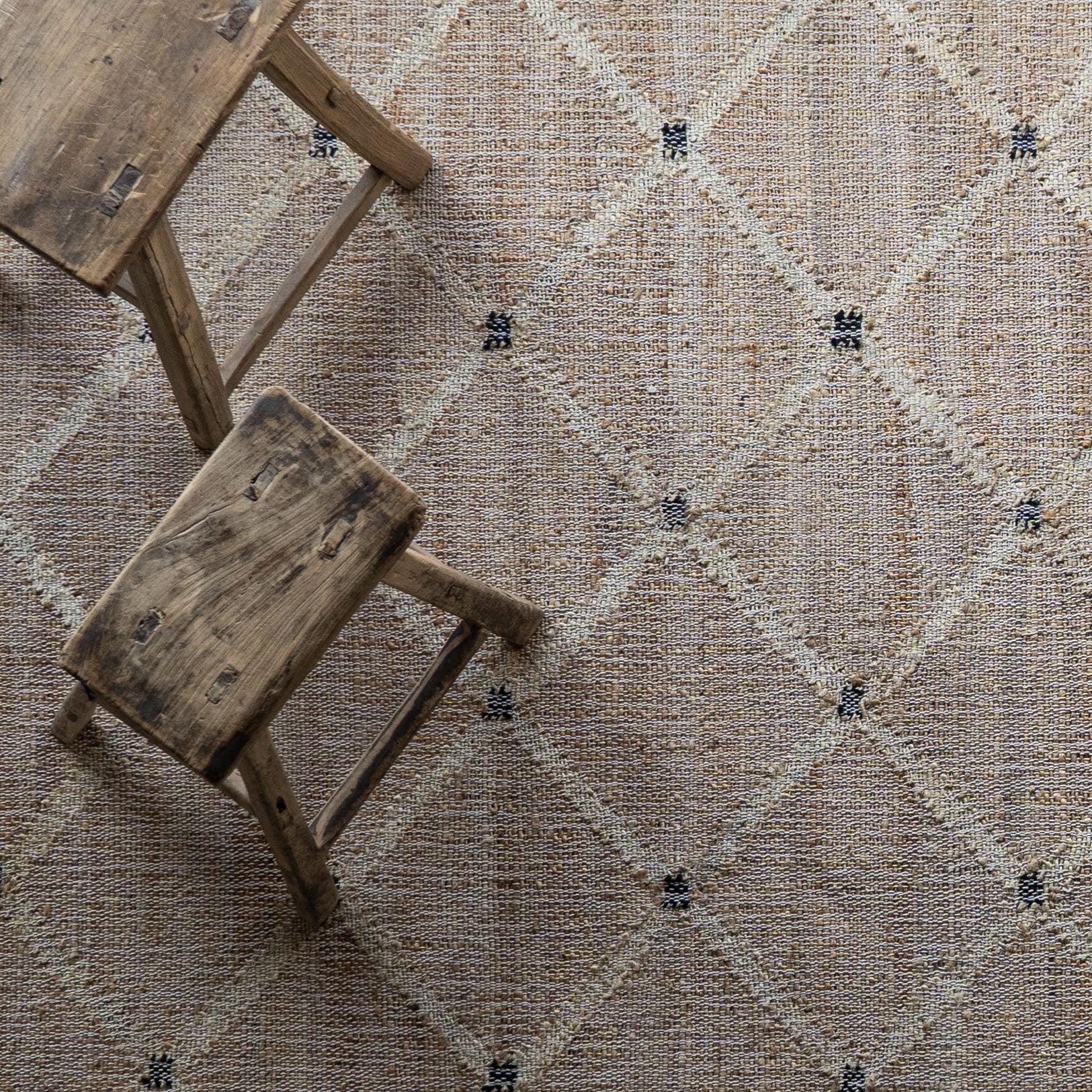 Handloom Rug (TLR0342)- Tufted Wool Rug