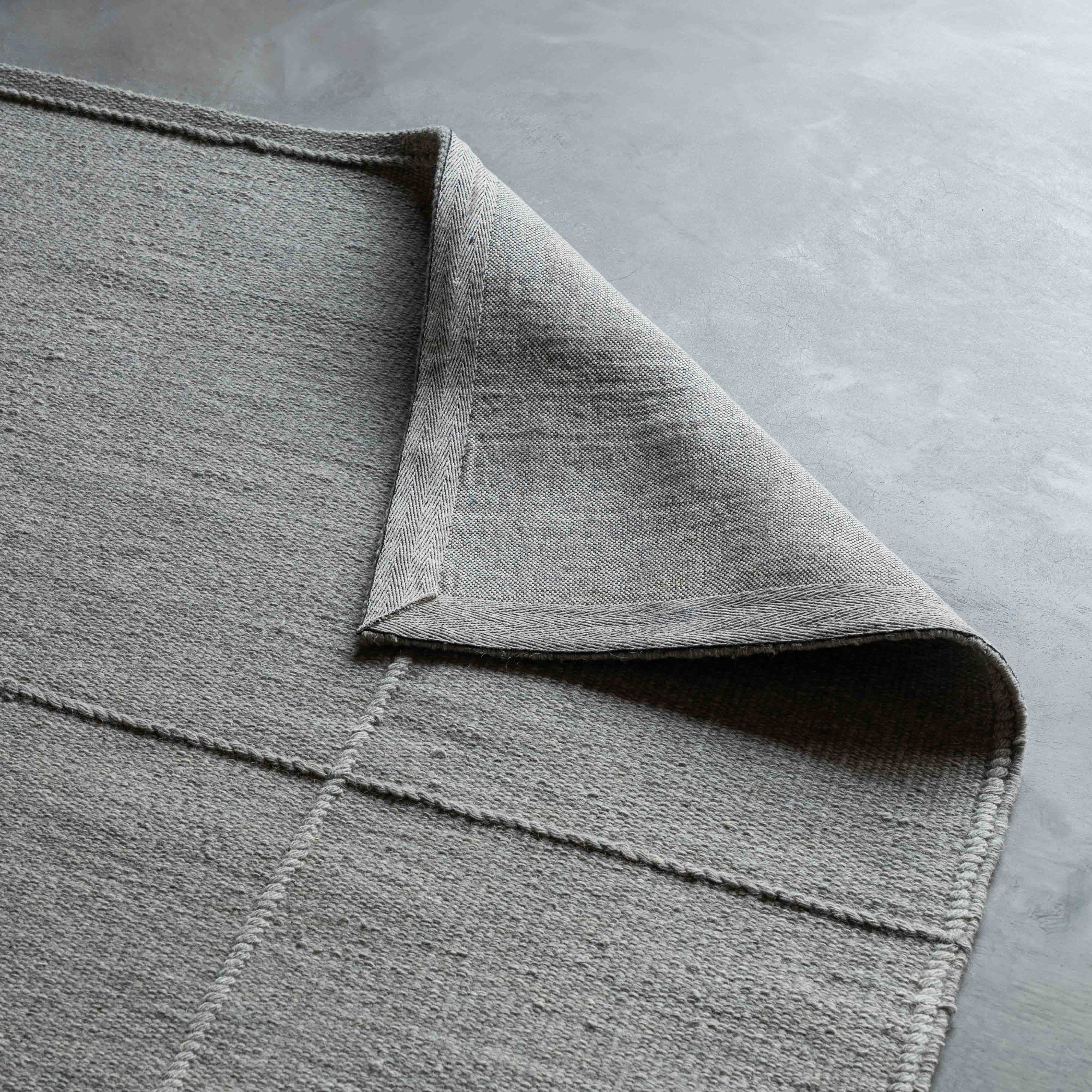 Harbour View Handcrafted Grey Wool Rug - Rugs - WS Living - UAE Modern Home Furniture Stores in Dubai