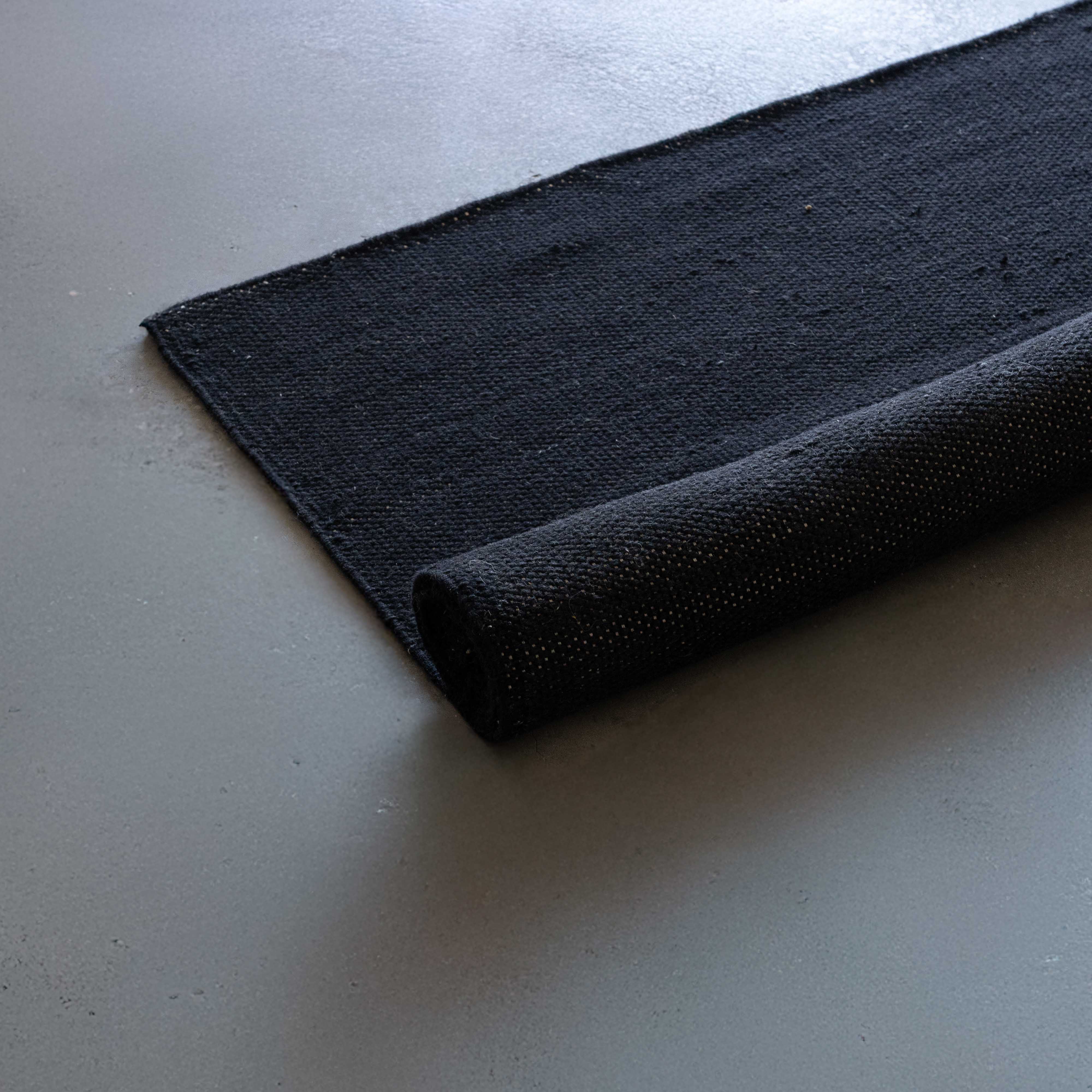 Lava Black Rust Handcrafted Wool Rug