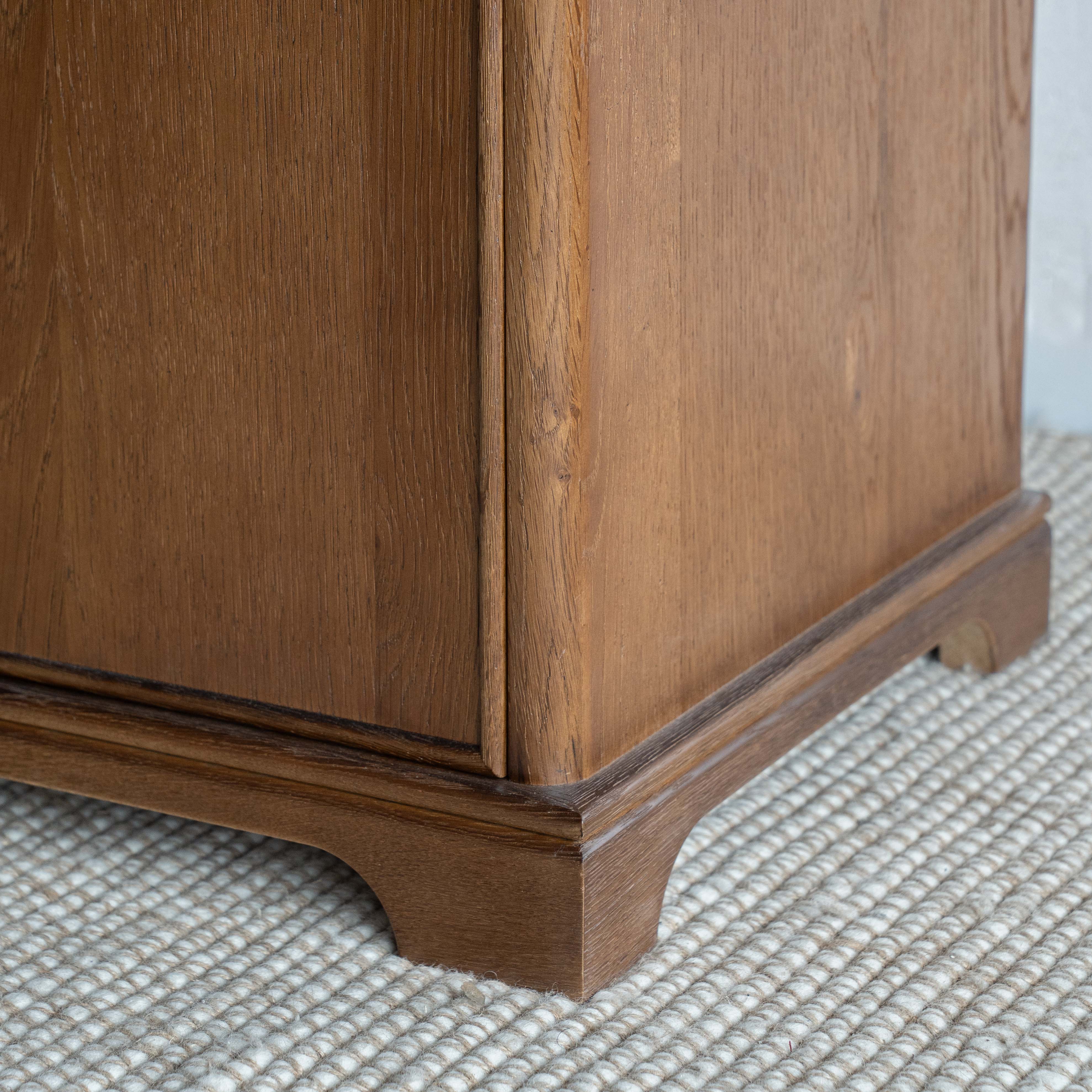 خزانة جانبية عصرية من الخشب الصلب من جيسا | خزانة تخزين 