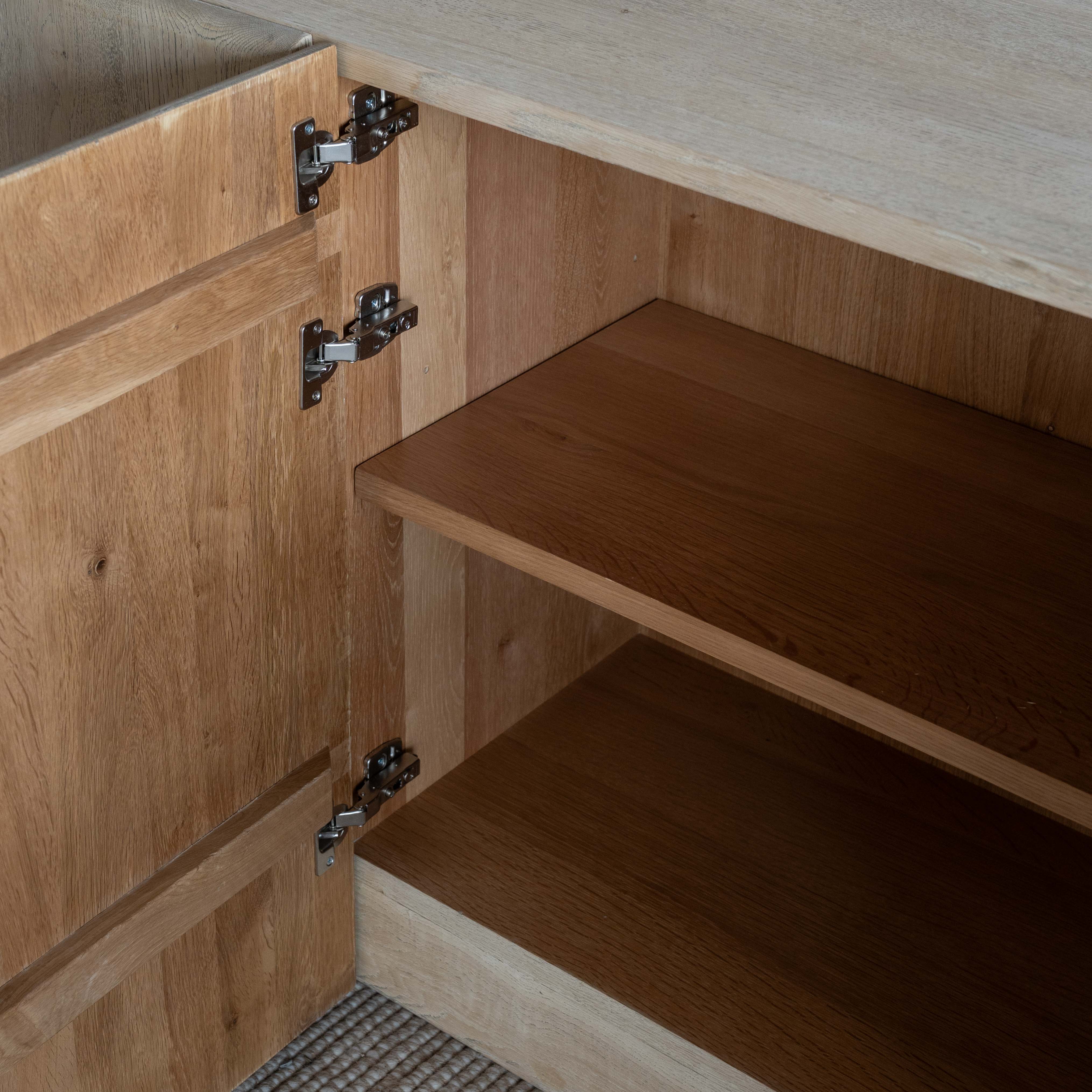 وحدة تلفزيون من خشب الدردار بتصميم عتيق على شكل عرش - كبيرة 