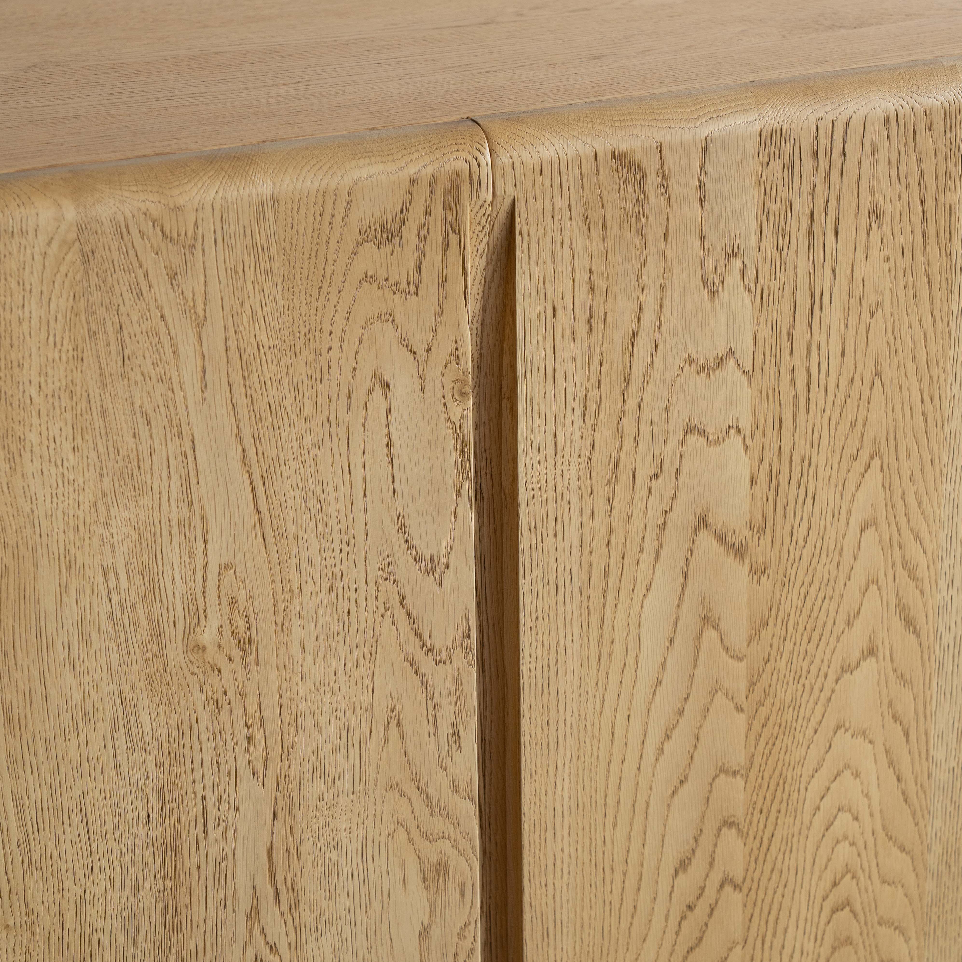 وحدة تلفزيون من خشب الدردار بتصميم عتيق على شكل عرش - كبيرة 