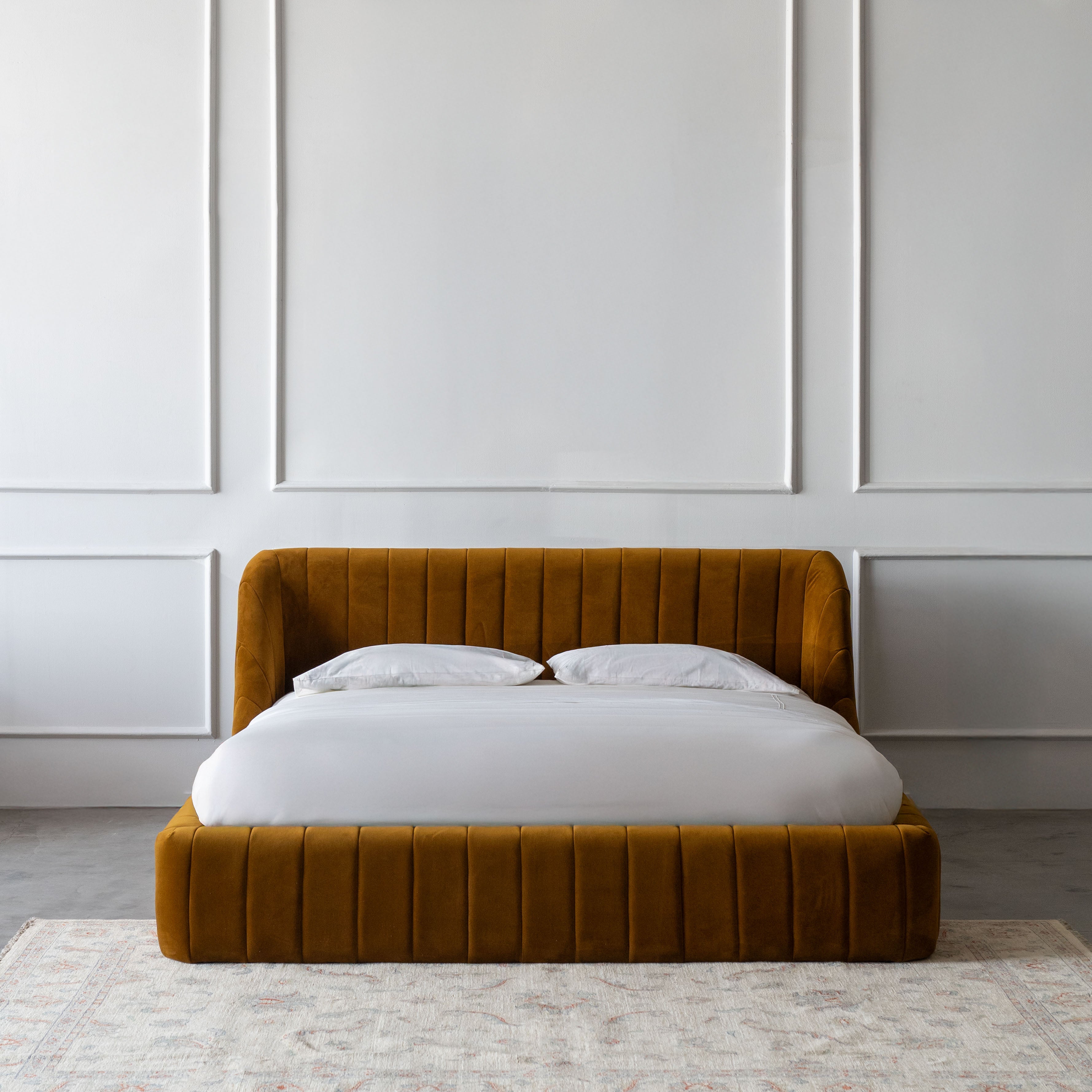 سرير ثاليا براون العصري والفاخر بحجم كينج 180×200 سم 