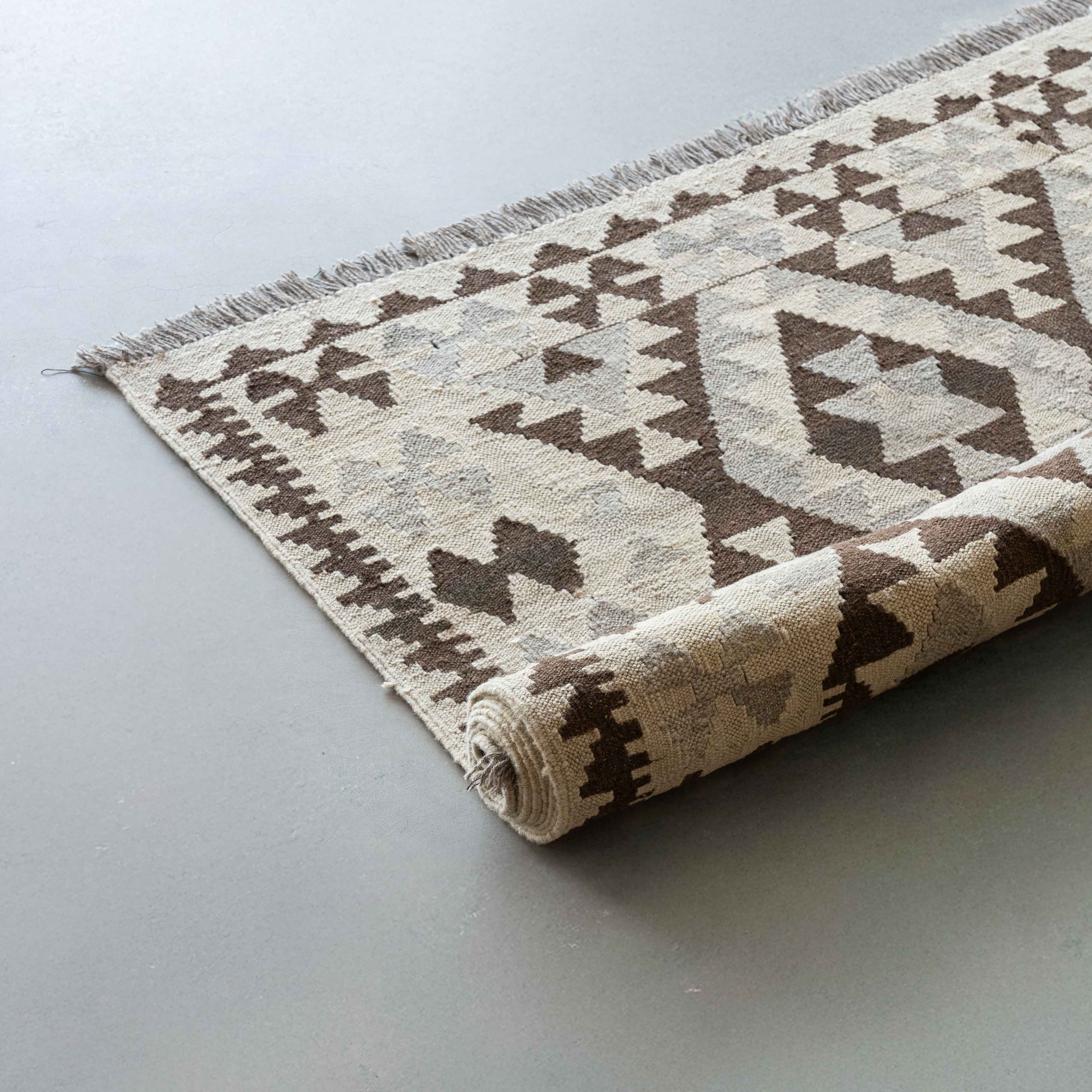 Marrakech Handcrafted Classic Vintage Wool Kilim Beige Rug