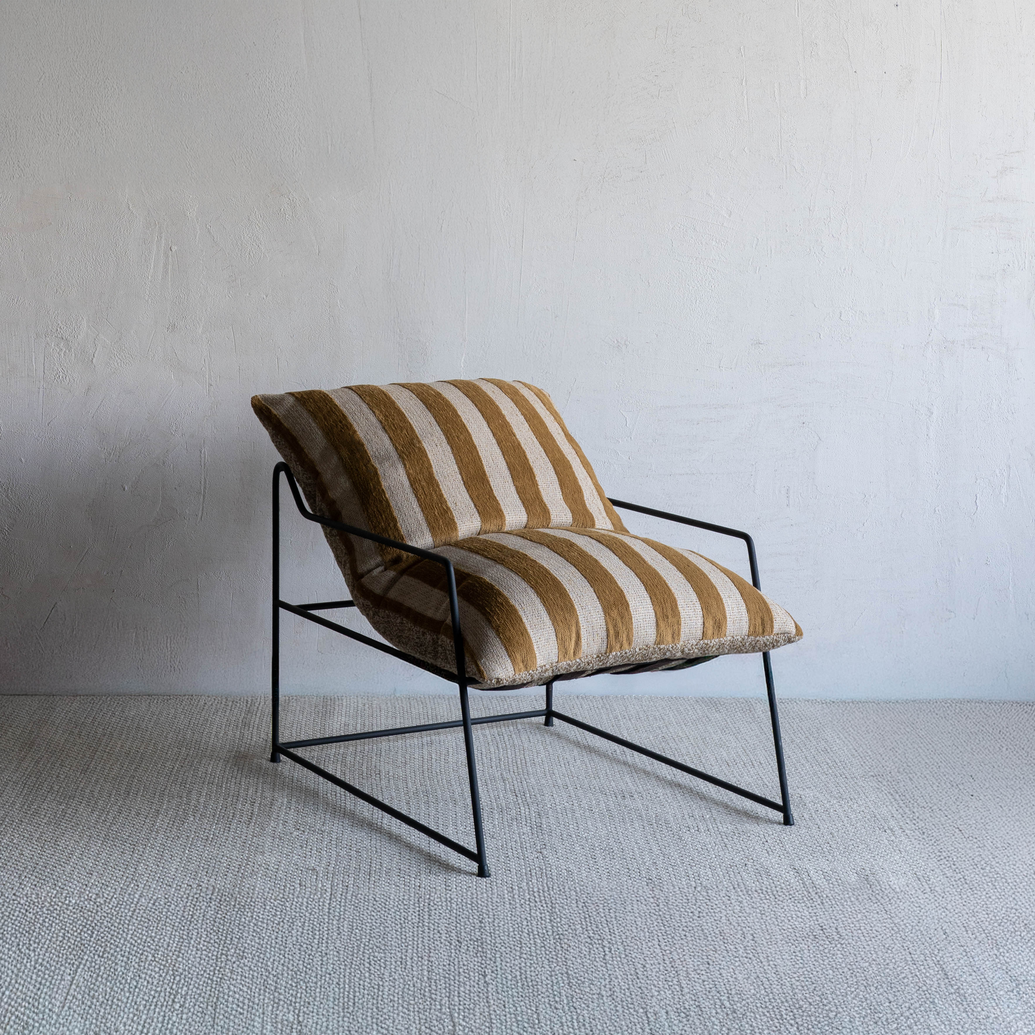 Novato Comfortable Relax Lounge Chair - Mustard