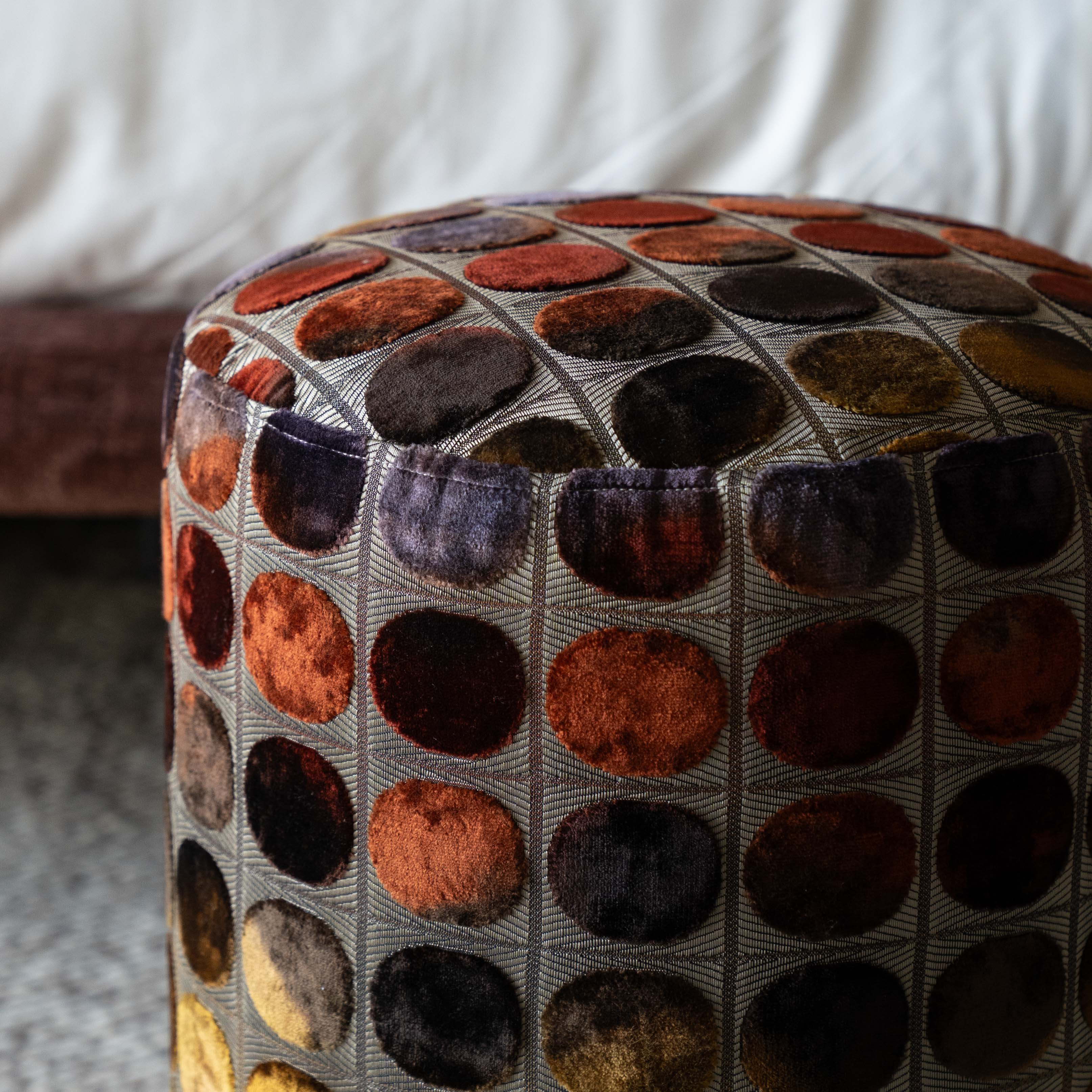 Palatte Plush Contour Round Stool | Pouf