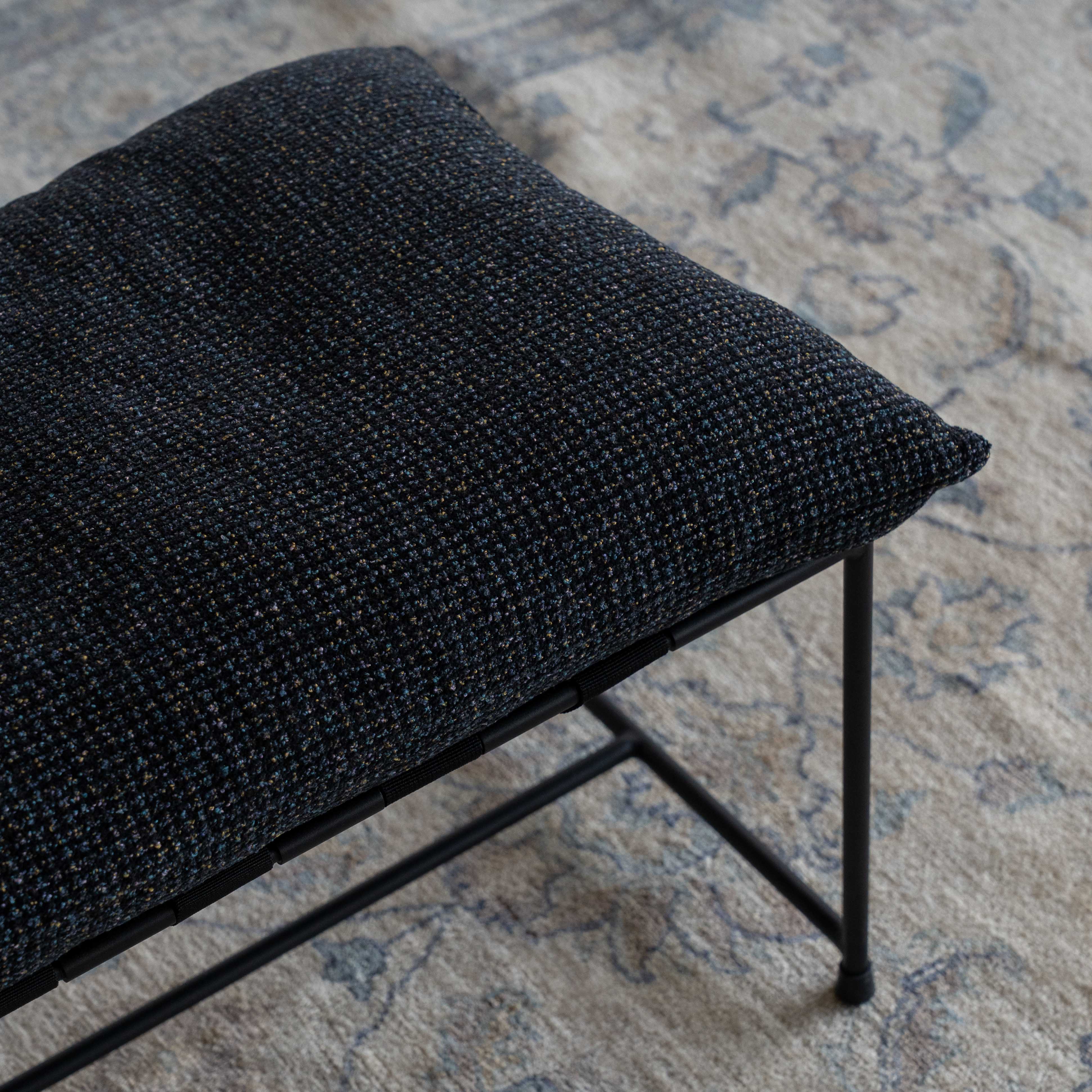 Pavia Modern Lounge Chair With Headrest - Black