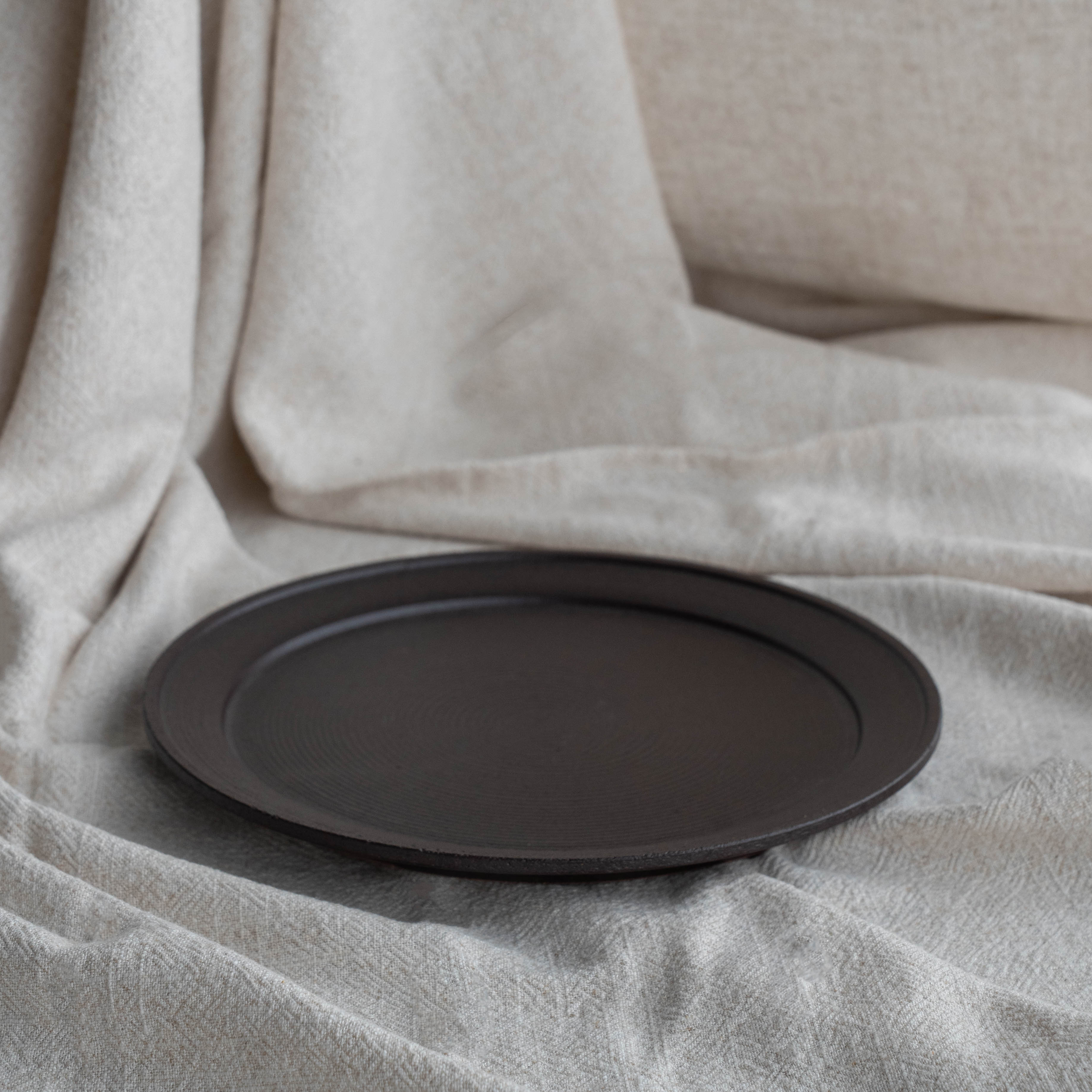 Claycore Terracotta Dinner Plate - Black | Small