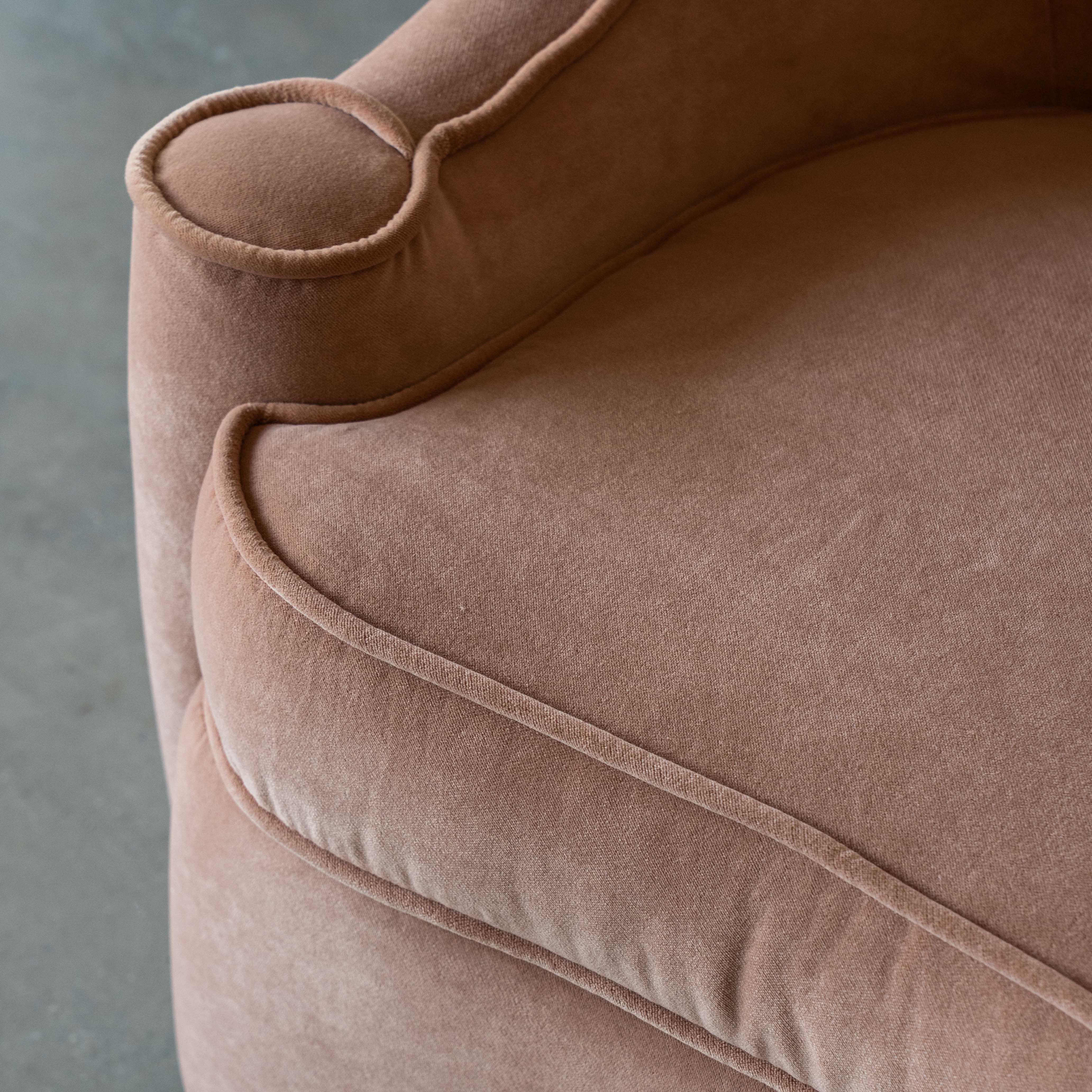 Royale Cozy Modern Lounge Chair - PEACH