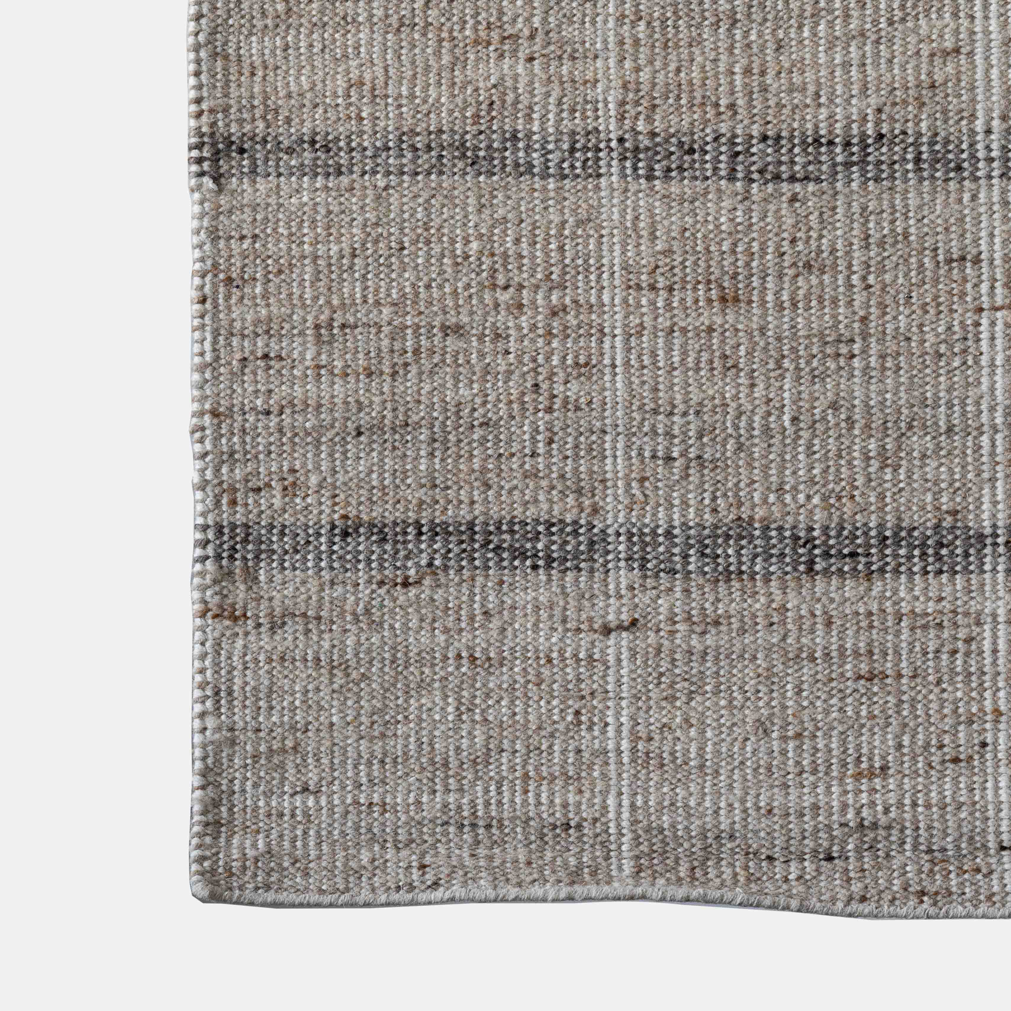 D064 - Beige Gray Handcrafted Wool Rug