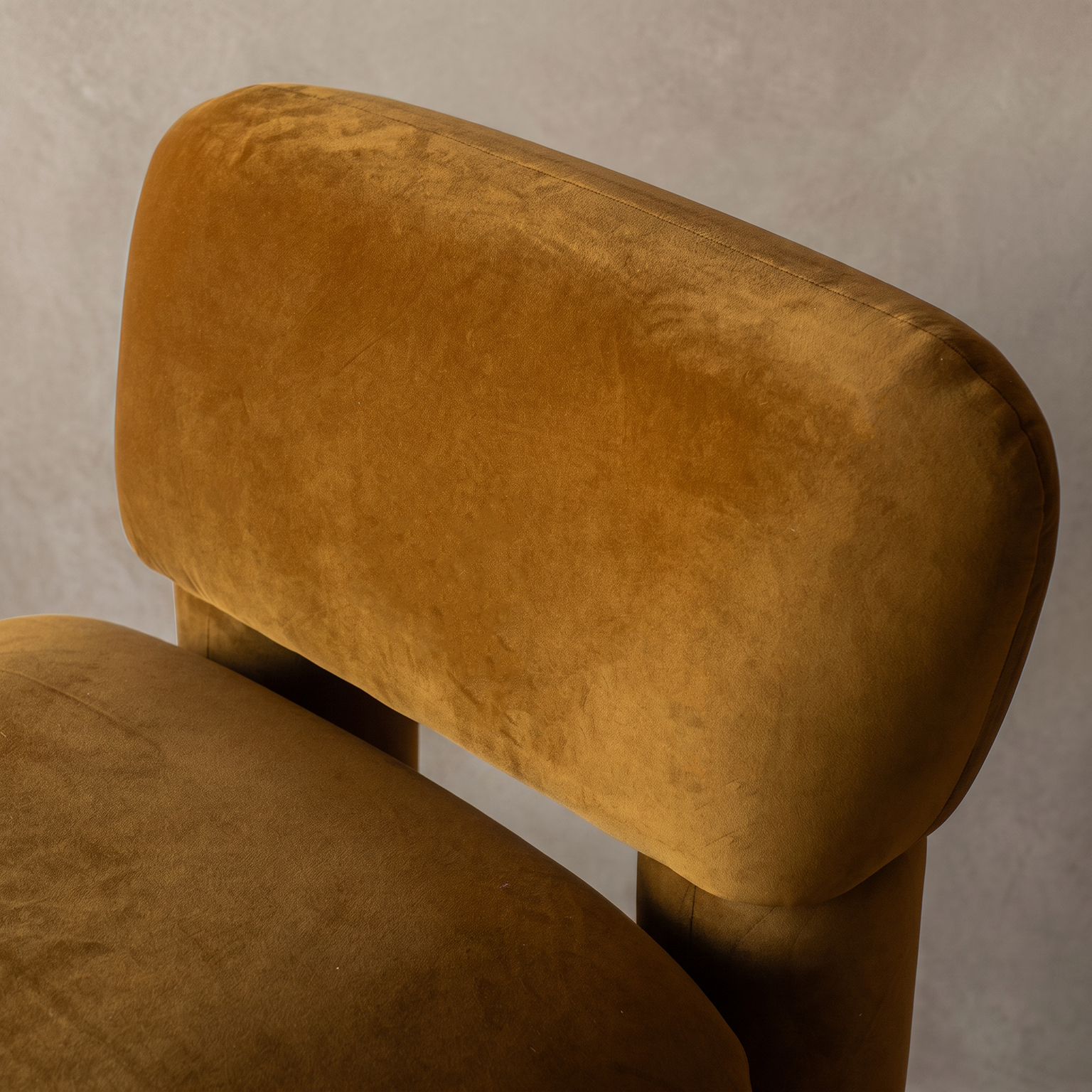 Velluto 1970s Italian Style Low Lounge Chair - MUSTARD