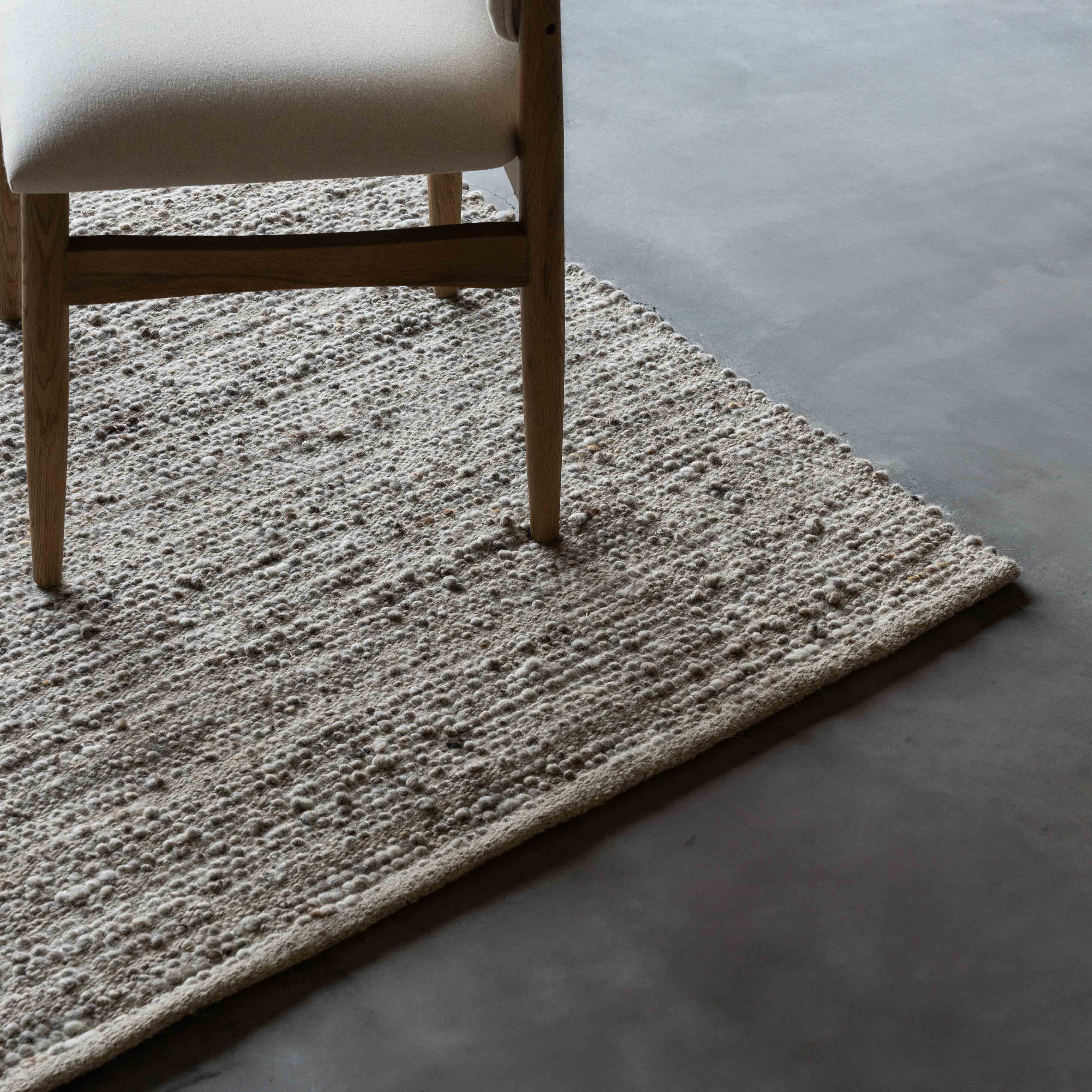 Singham Handcrafted Beige and Grey Wool Rug