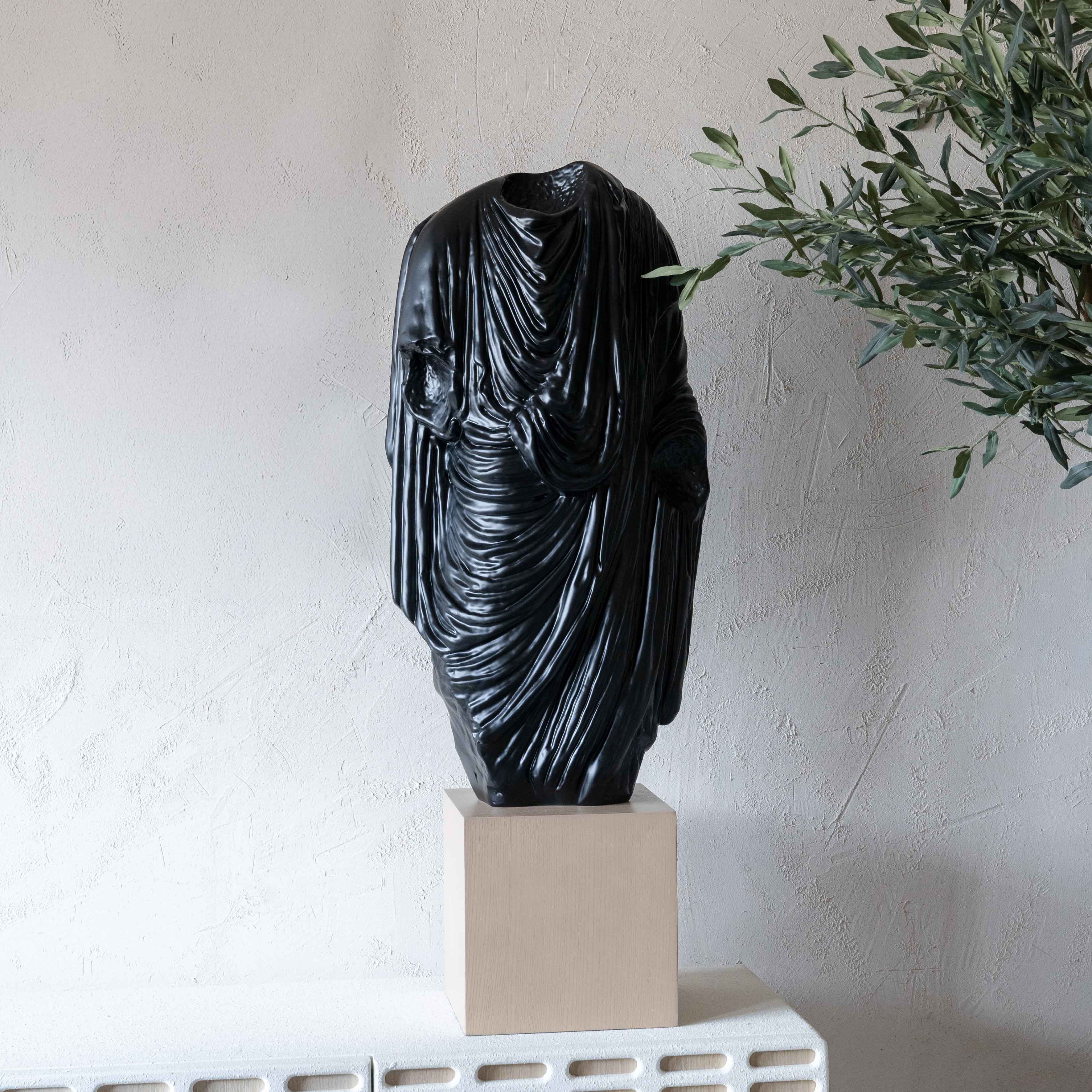 Augusta Decorative Faceless Black Roman Sculpture - Sculpture - WS Living - UAE Home Furniture Stores in Dubai