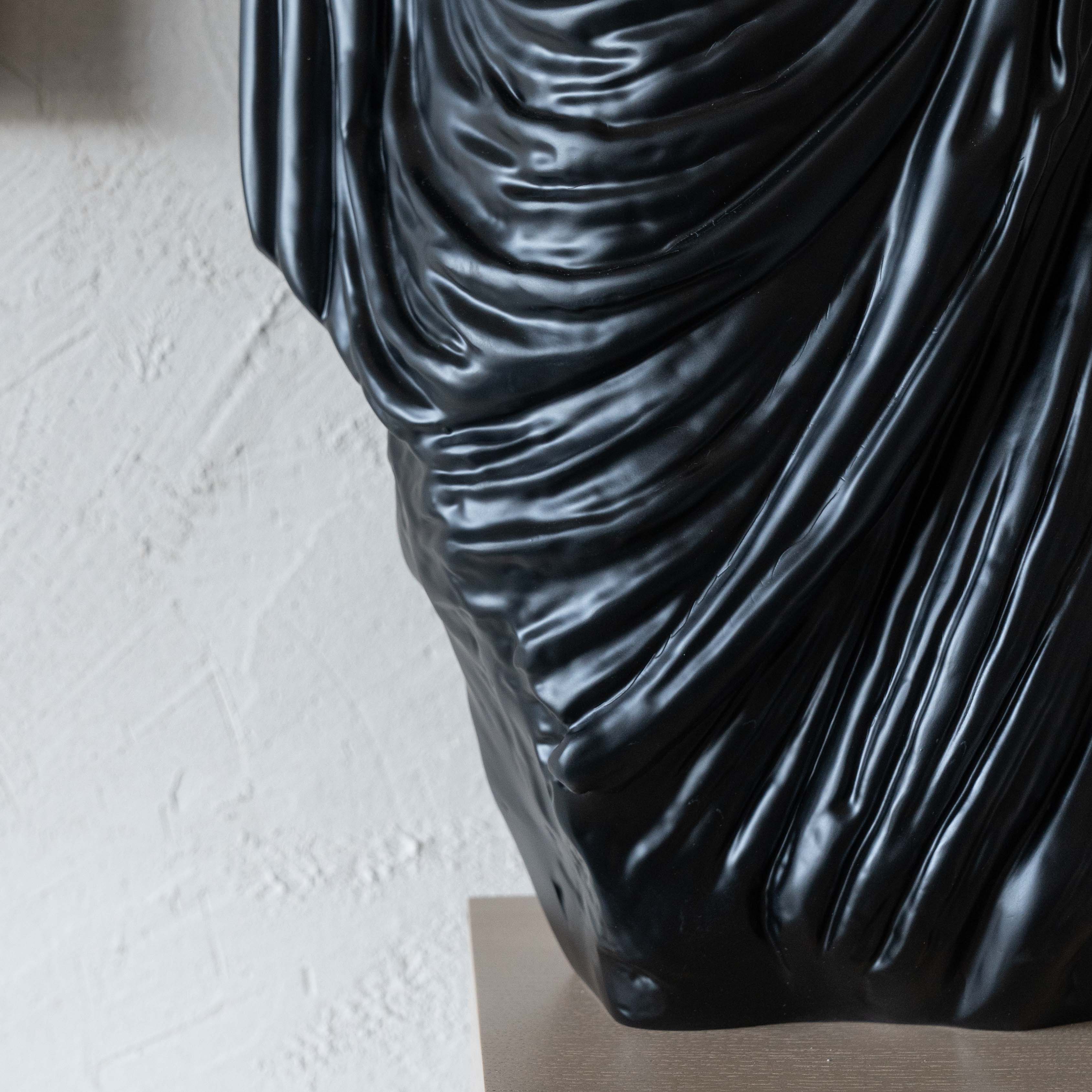 Augusta Decorative Faceless Black Roman Sculpture