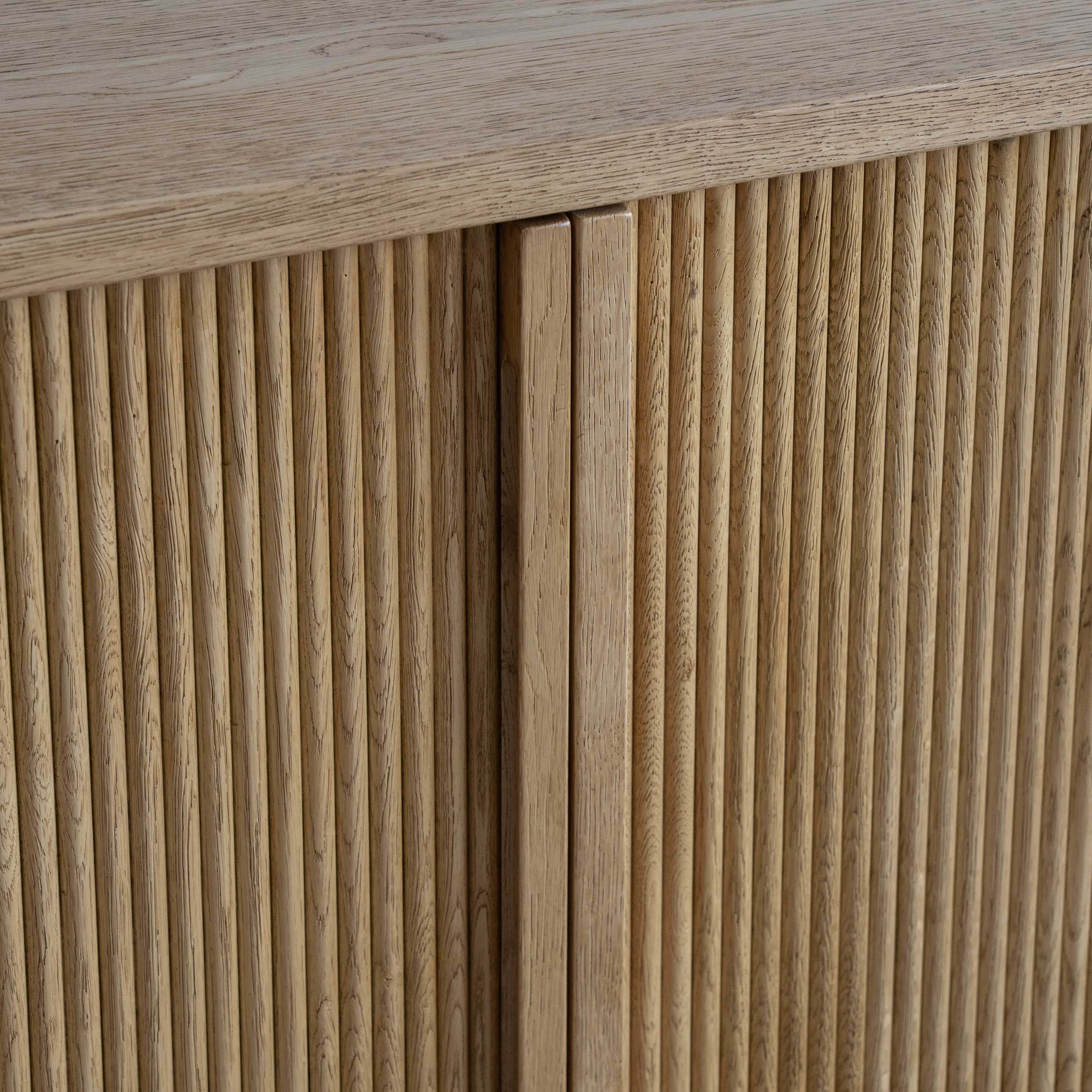 وحدة تلفزيون من خشب الدردار بتصميم عتيق على شكل عرش - كبيرة 