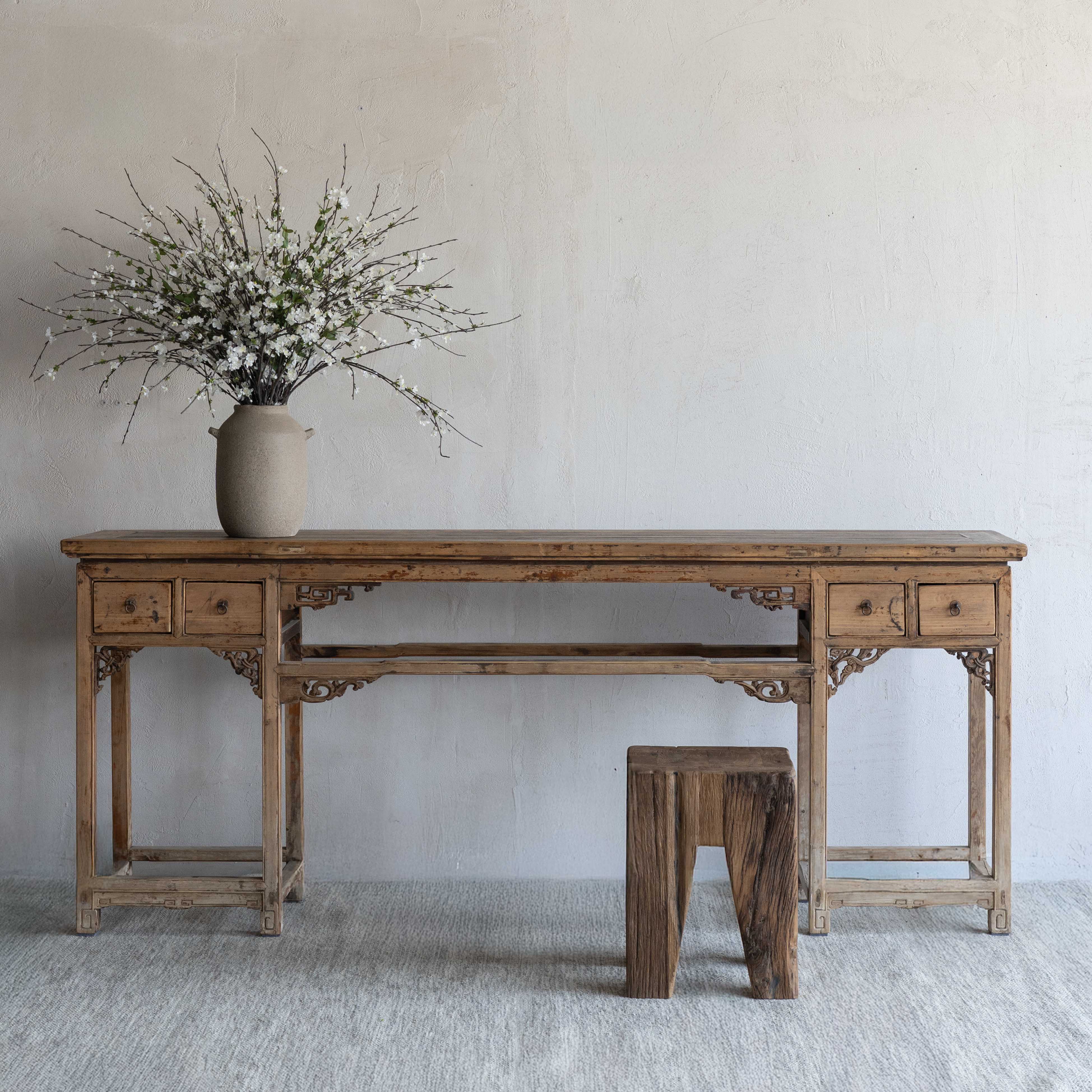 Huá Fretwork Real Antique Wooden Console Table