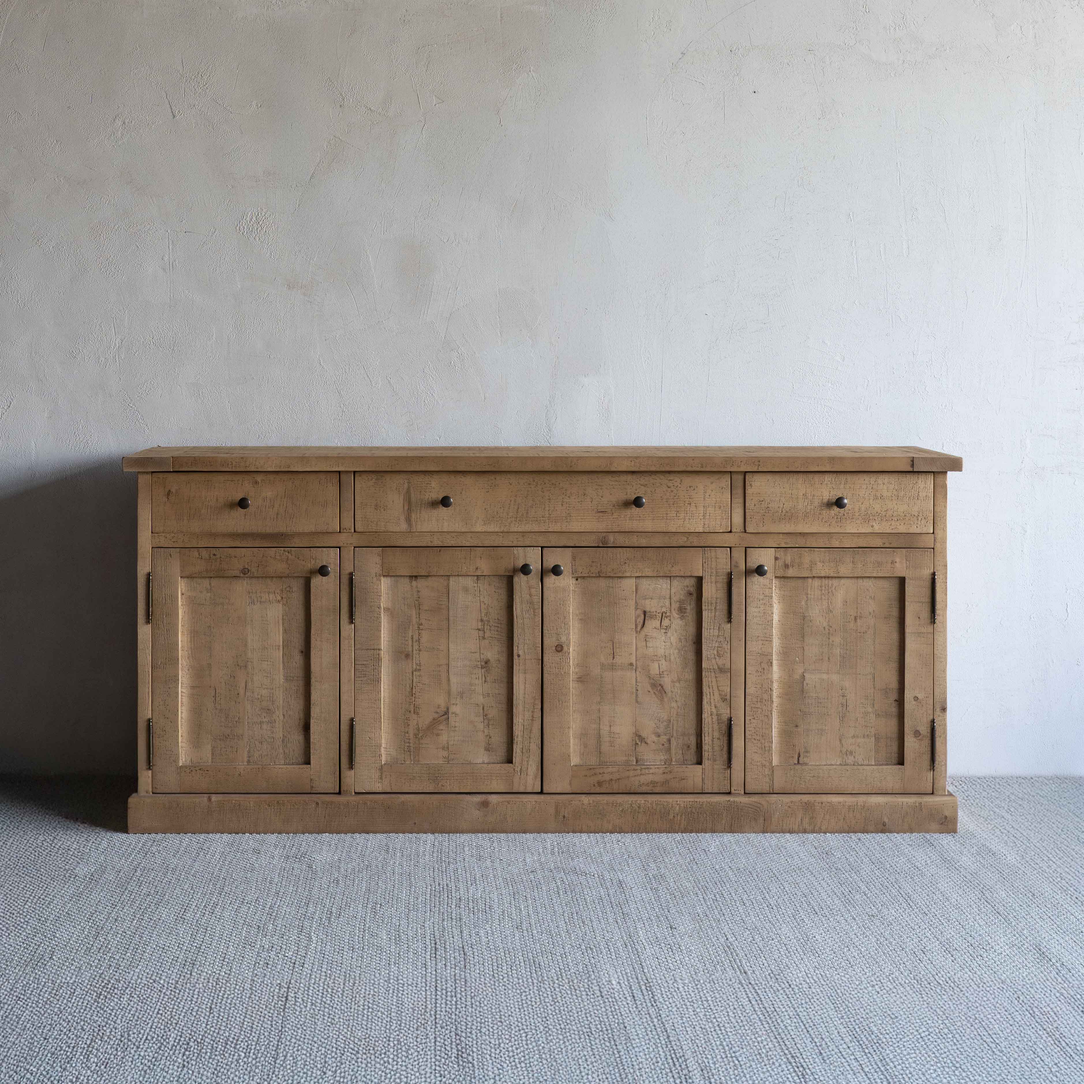Tommy Classic Style Sideboard