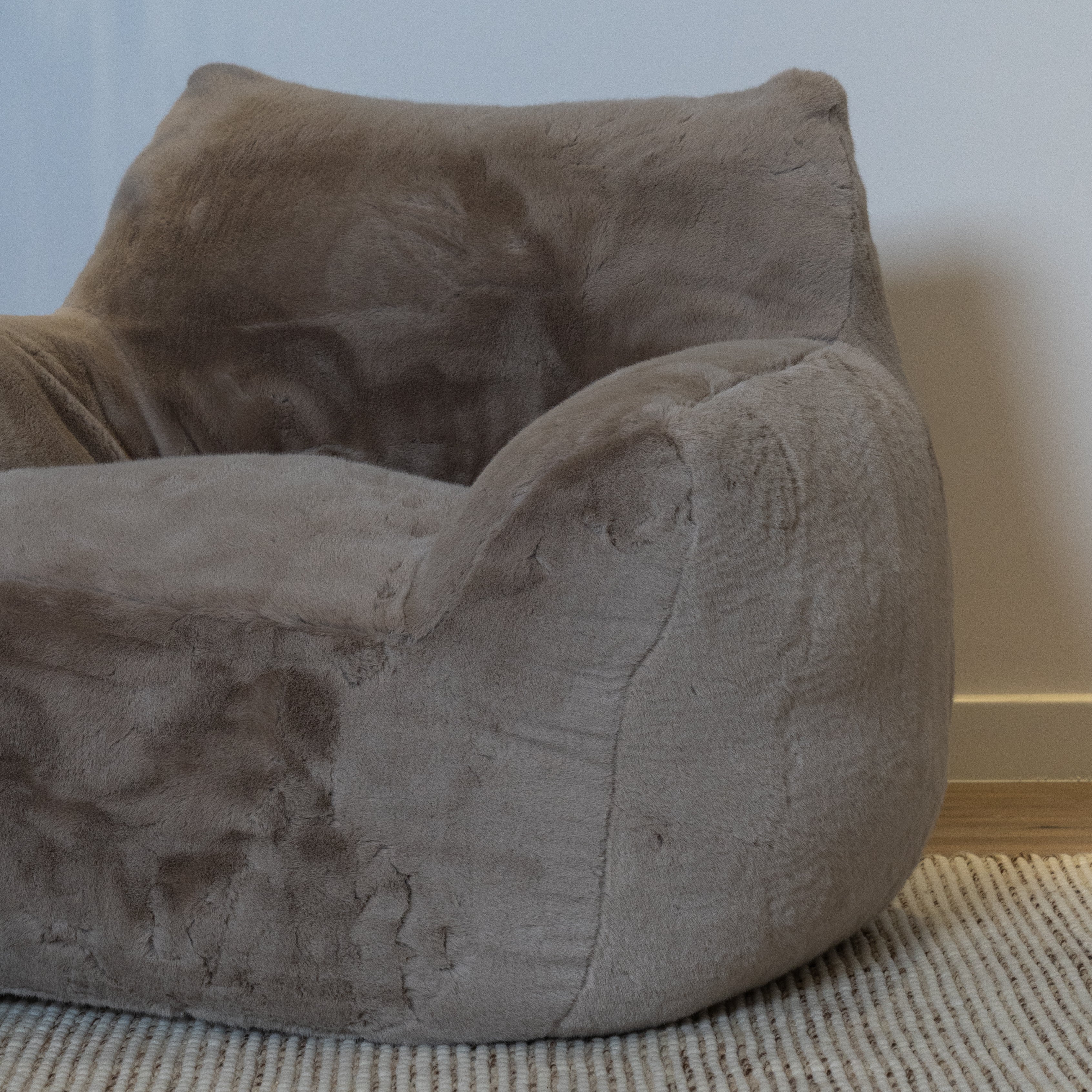 Big Hug - Polar Grey Fur Lounge Chair  - WS Living - UAE - Arm chair Wood and steel Furnitures - Dubai