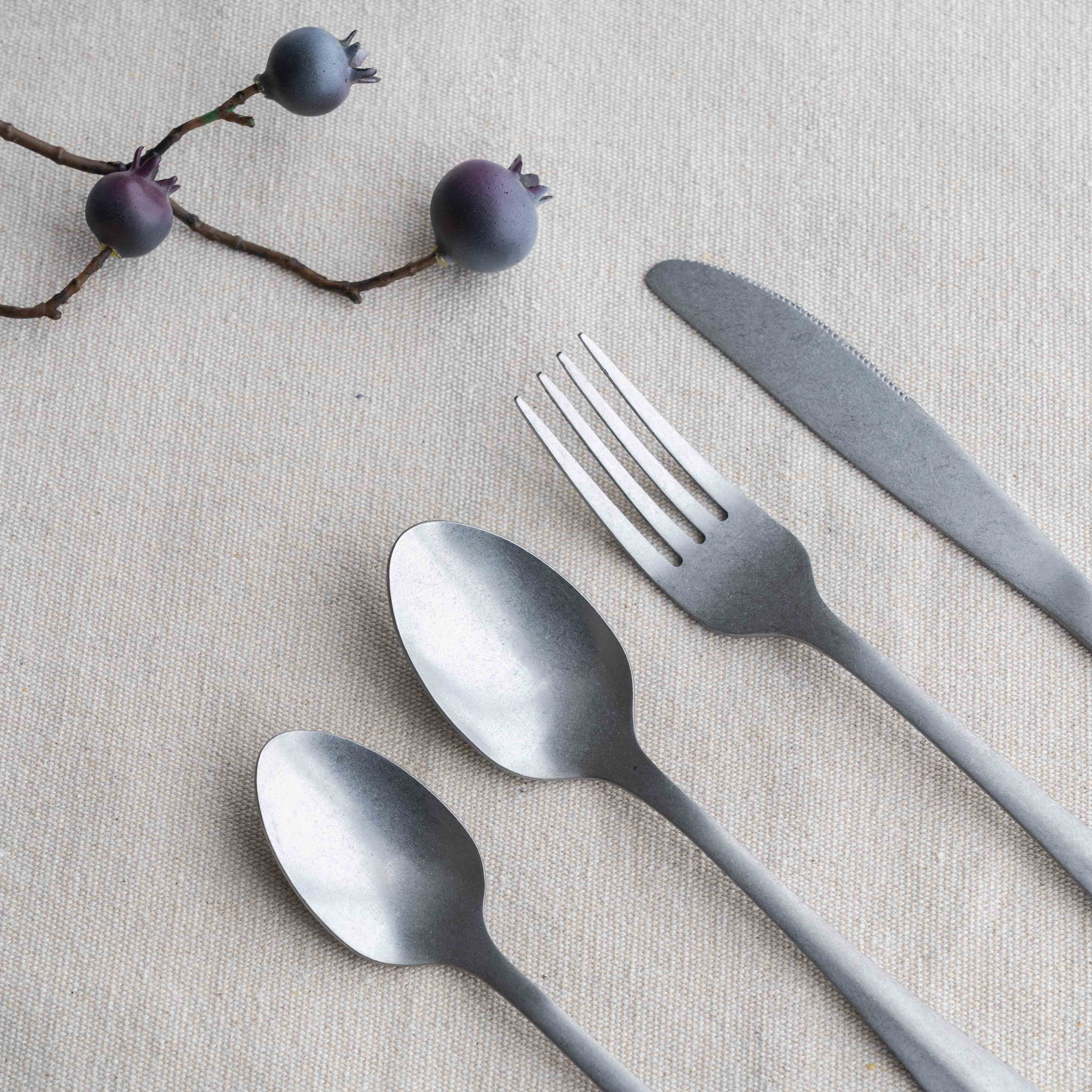 Rustic Forge Vintage Artisan Cutlery Set For 4 Persons - 16 pcs - Cutlery Set - WS Living Furniture Home Furniture Stores in Dubai